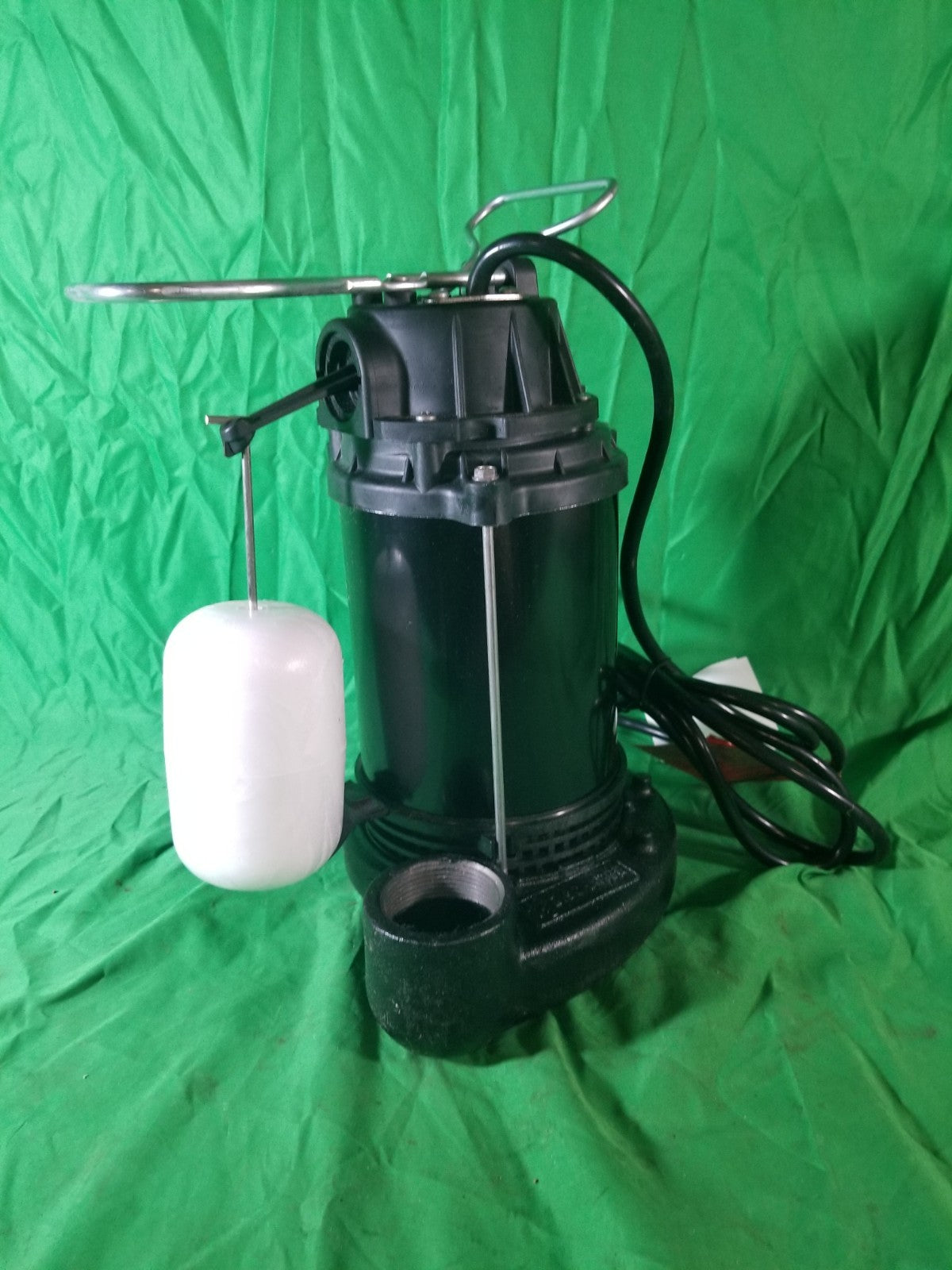 WAYNE CDU800 1/2 HP Submersible Cast Iron and Steel Sump Pump With Integrated