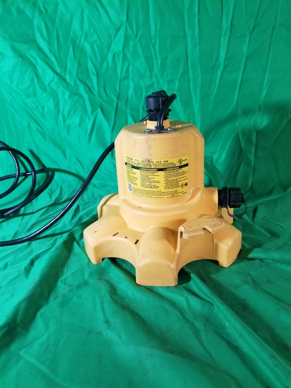 Wayne 1/6 HP WaterBUG Submersible Utility Pump with Multi-Flo Technology USED