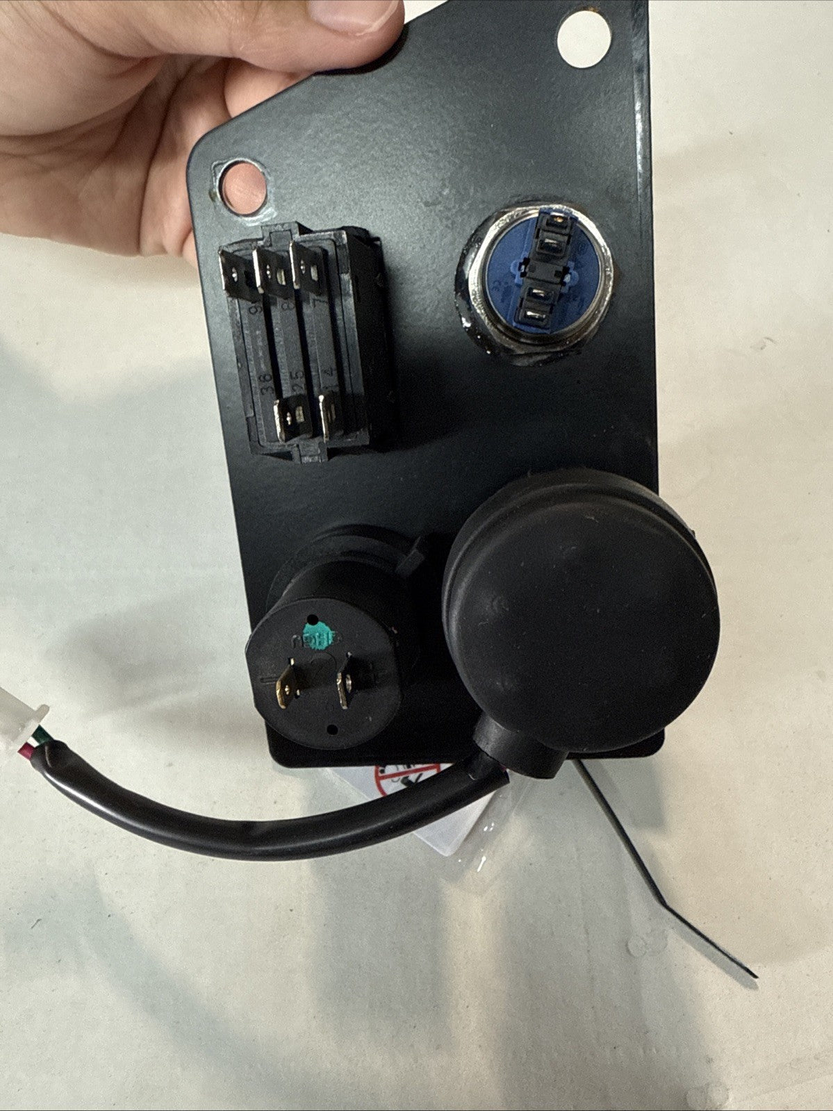 RYOBI Z30Li 80V HP 30" Key Switch, PTO, USB, Clear Bagger Chute. key included.