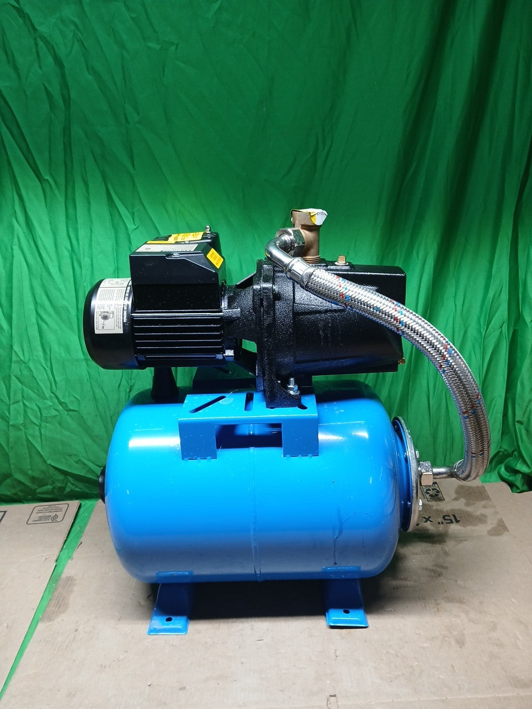 Everbilt 1/2HP Jet Pump/Tank Combo Cast iron with 6 Gallon Tank Used Ex Conditin