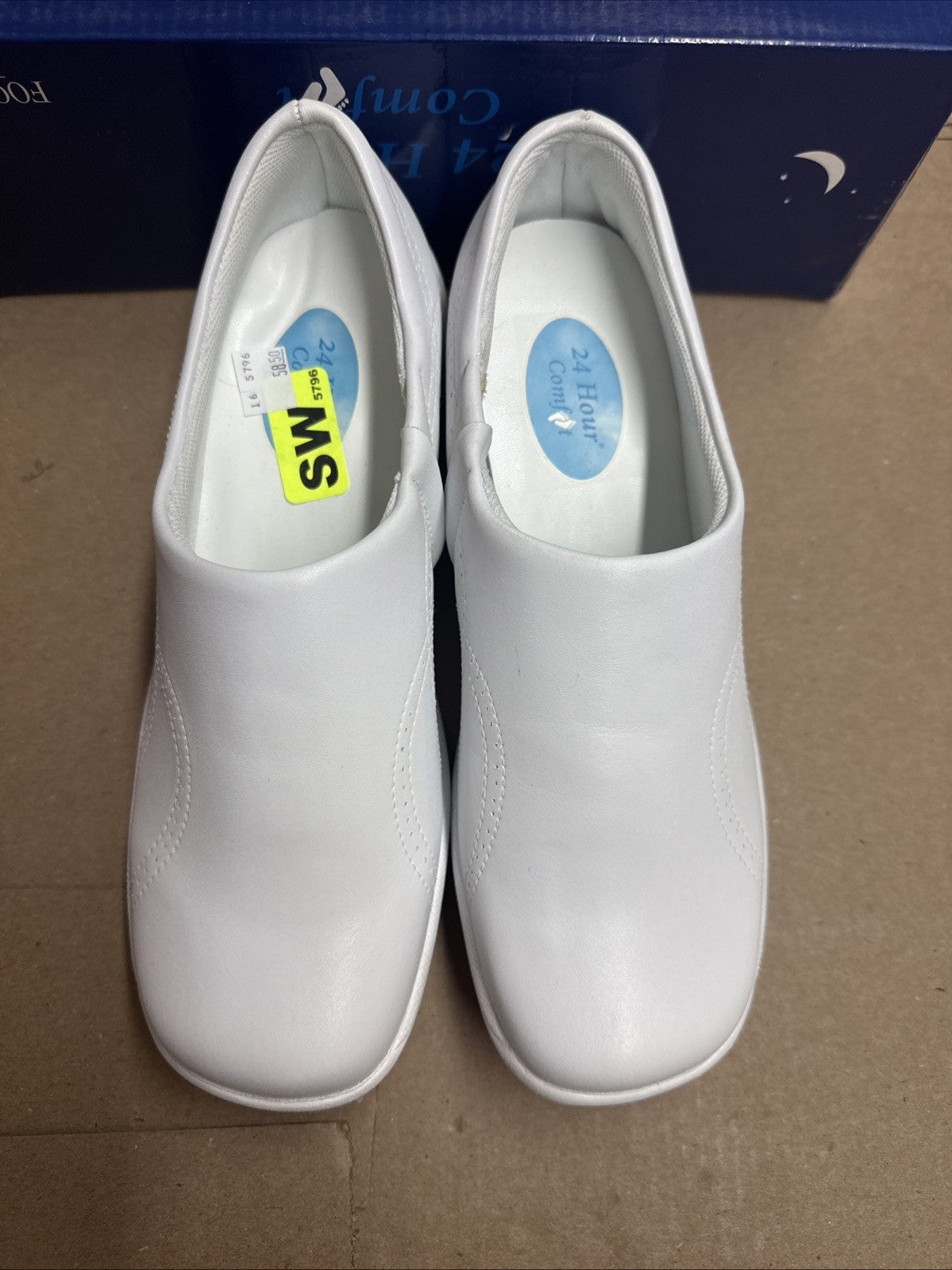 24 HOUR COMFORT Sofia Women's 6.5 Wide Width Slip-On Leather Loafers