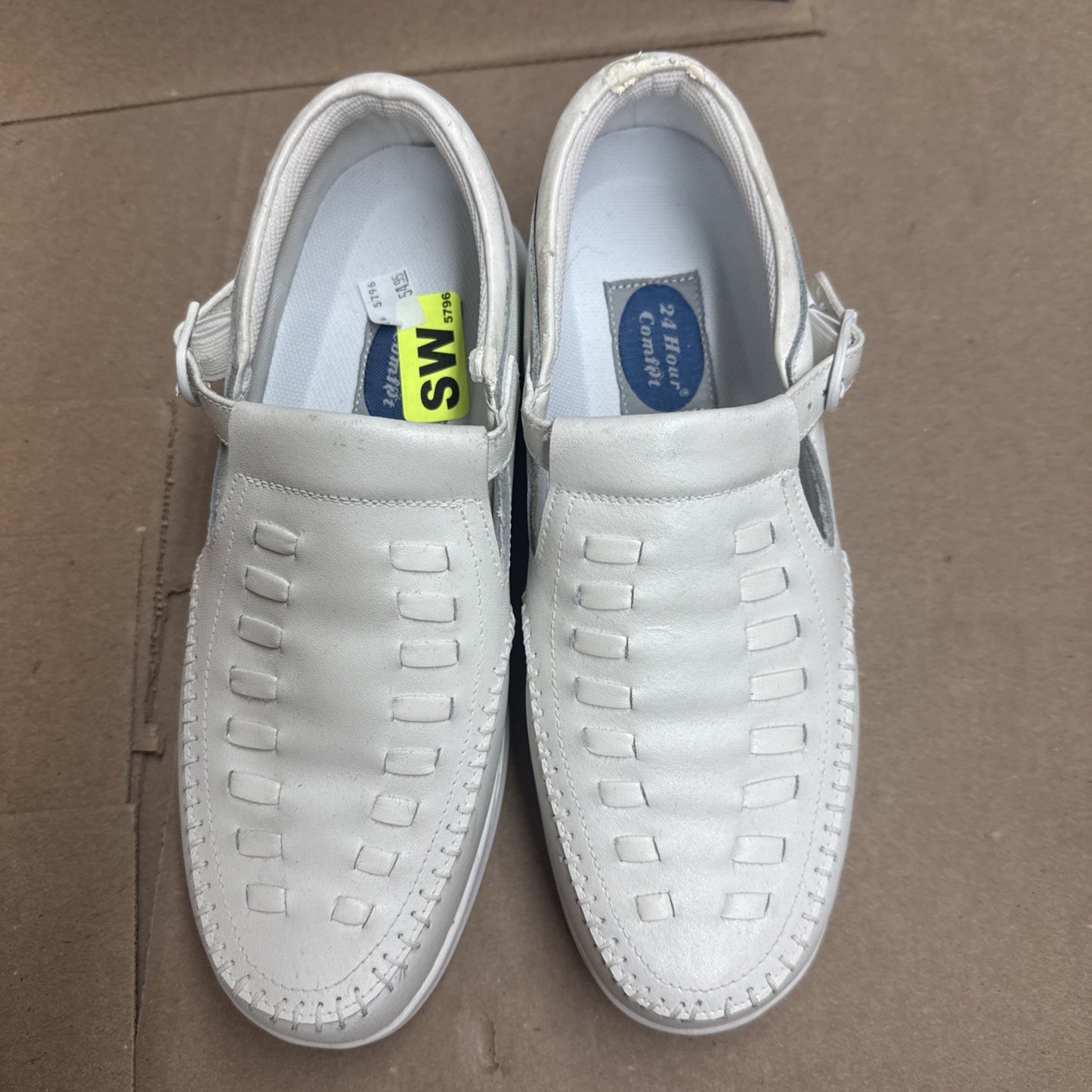 24 HOUR COMFORT Chloe Women's 6 Wide Width Moccasin Design Leather Shoes Nurse