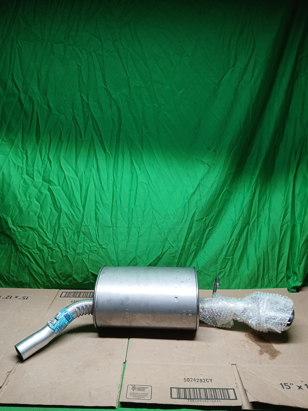 Exhaust Muffler Assembly-Quiet-Flow SS Walker 53981 fits 11-16 Kia Optima