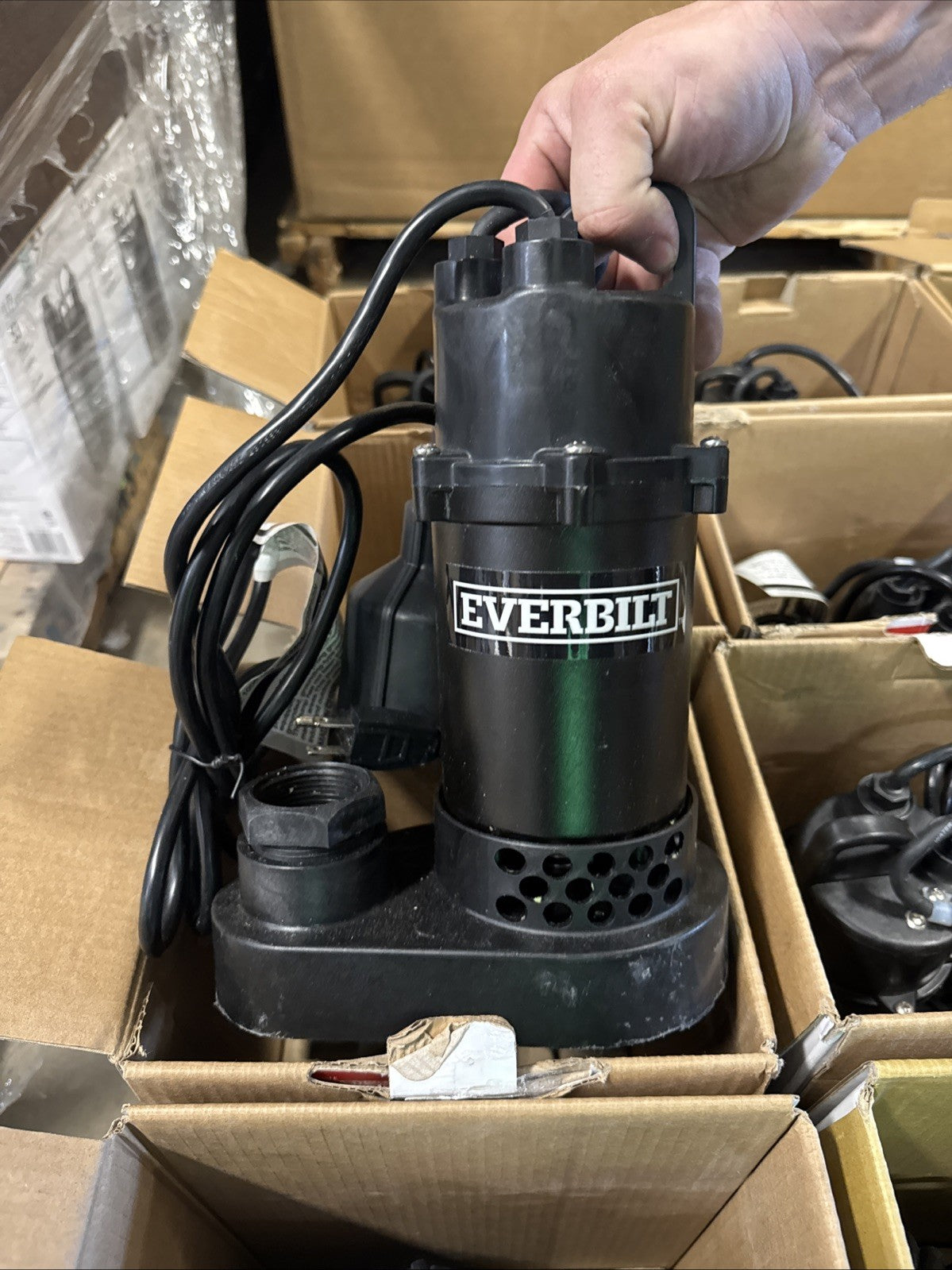 Everbilt 1/2 HP Corrosion Resistant Aluminum Sump Pump w/ Teather Float Switch.