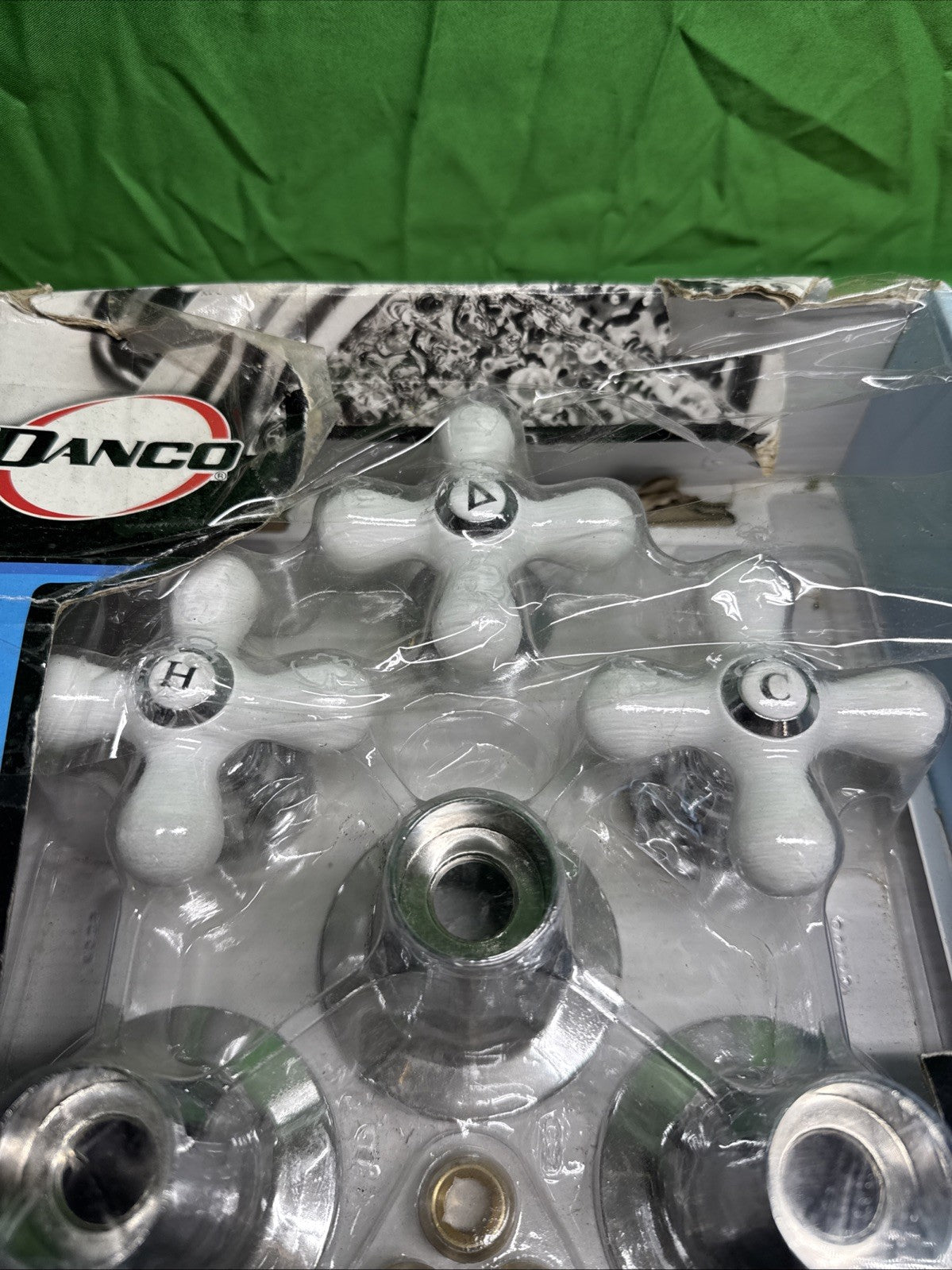 NEW Danco Tub/Shower Remodel Kit for Pfister - Porcelain Cross Arm - 39696 (ob)