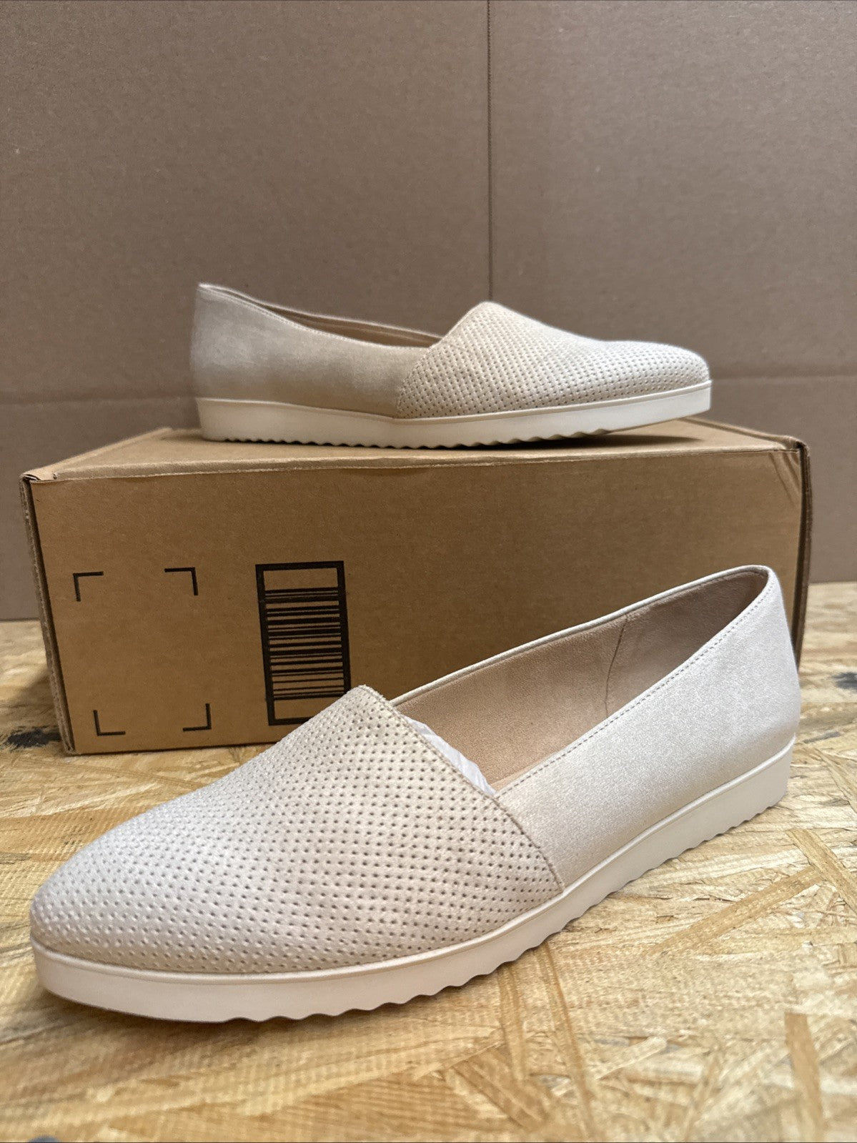 Womens Size 9.5 W Life Stride Bloom 2 Flats, Slip On Shoes NEW