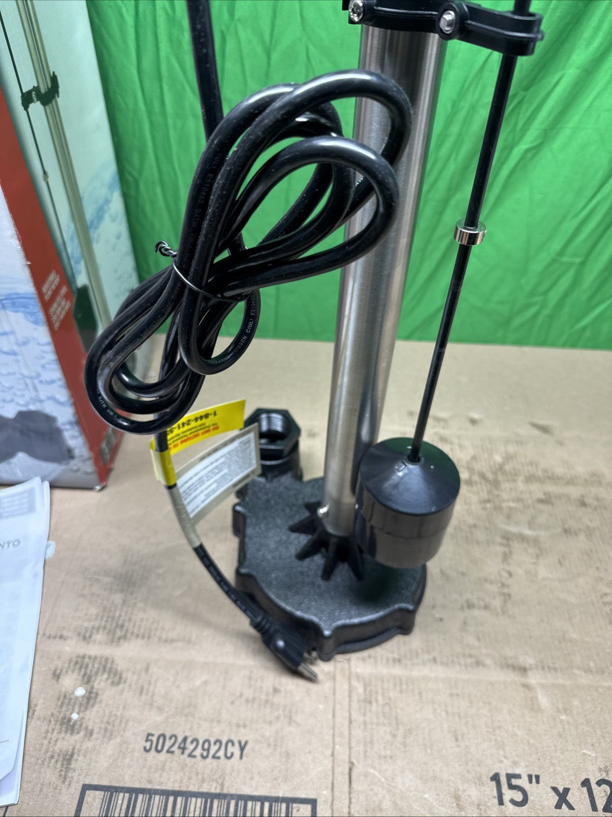 Everbilt Pedestal Sump Pump Stainless Steel and Cast Iron 1/2 HP SPL05003-LQ