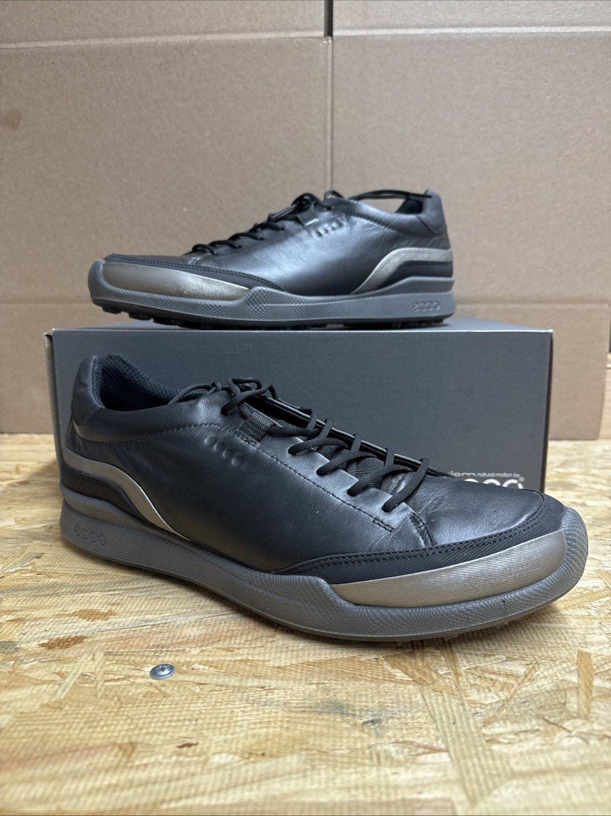 Men's Size 13-13.5 (EU 47) Leather Golf Shoe ECCO Golf Biom Hybrid Black/silver