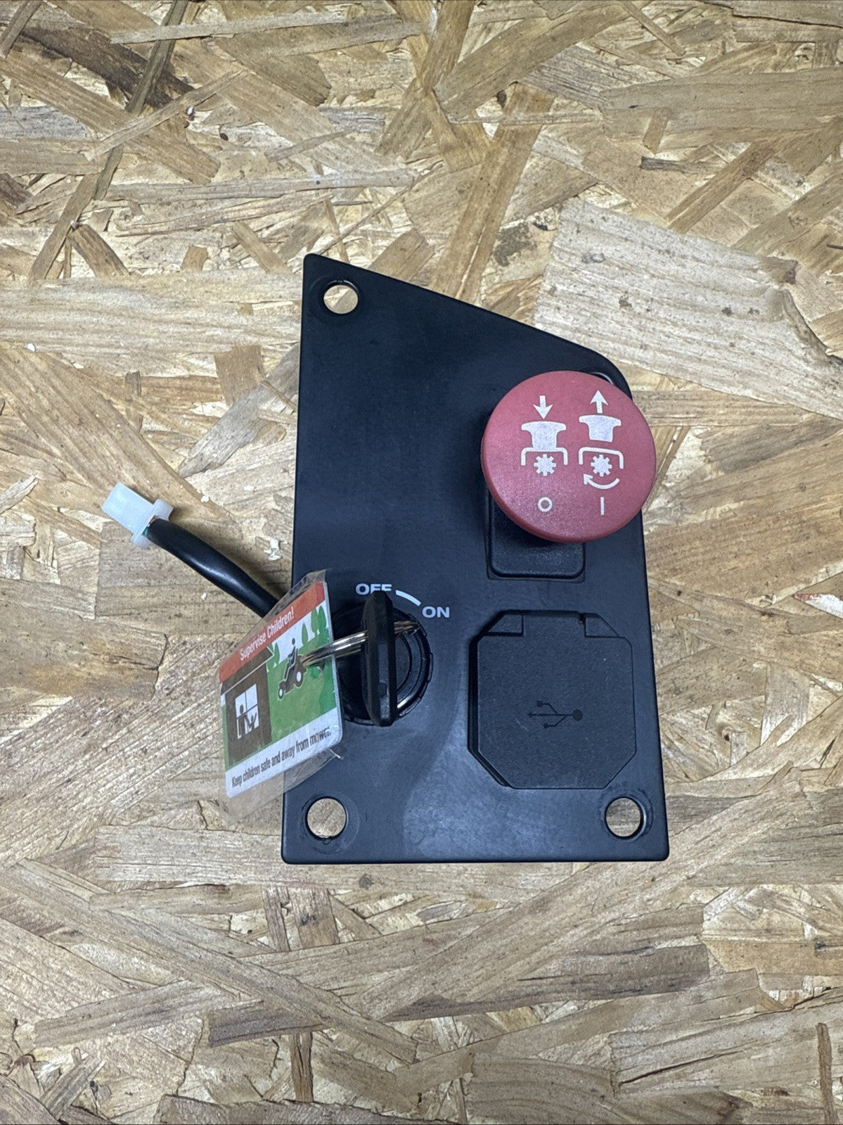 RYOBI 54Li 80V HP 54"  On/Off Key Switch, PTO, USB with a key included.