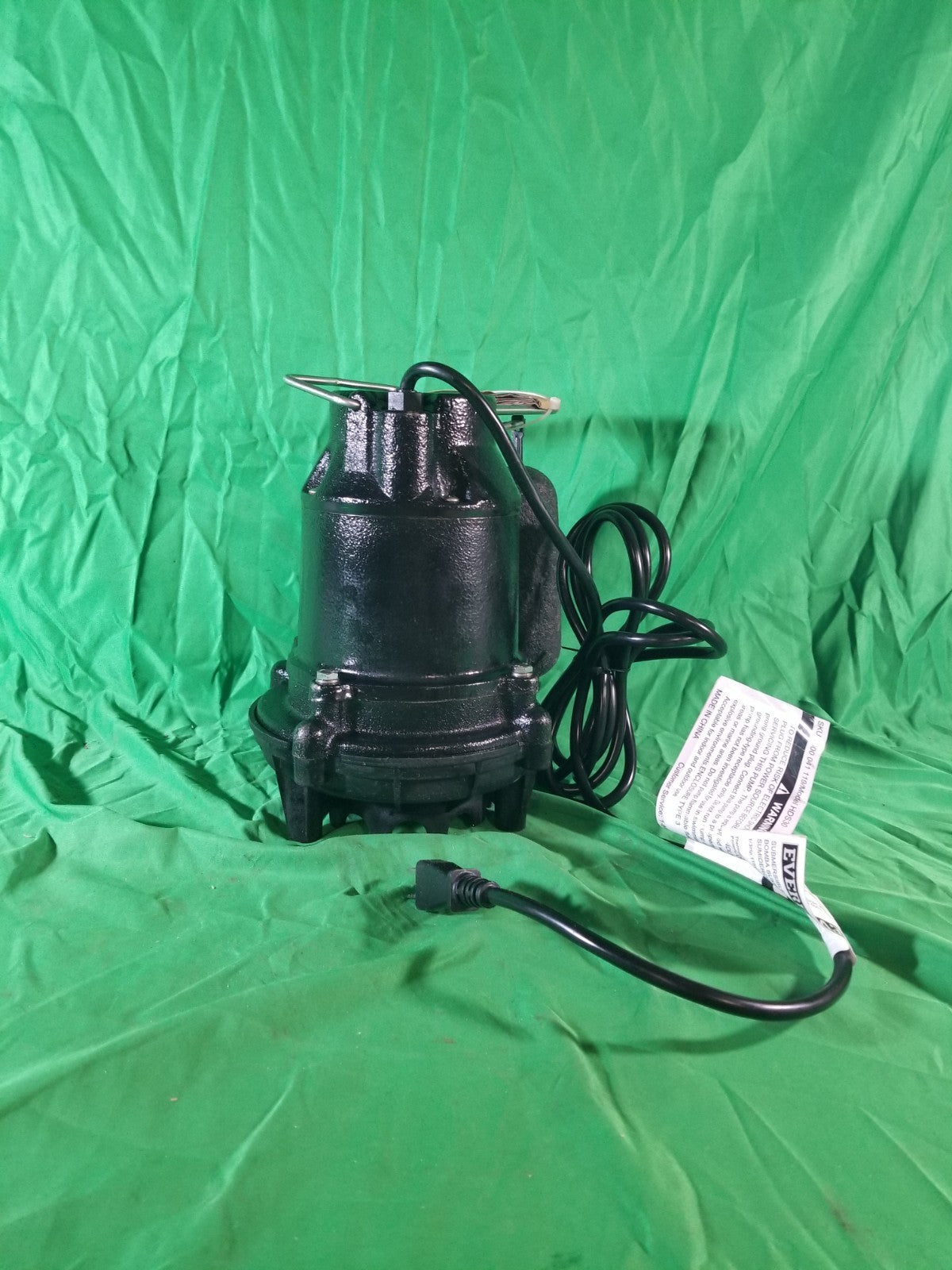 Everbilt 1/3 HP Cast Iron Submersible Sump Pump New-Open Box