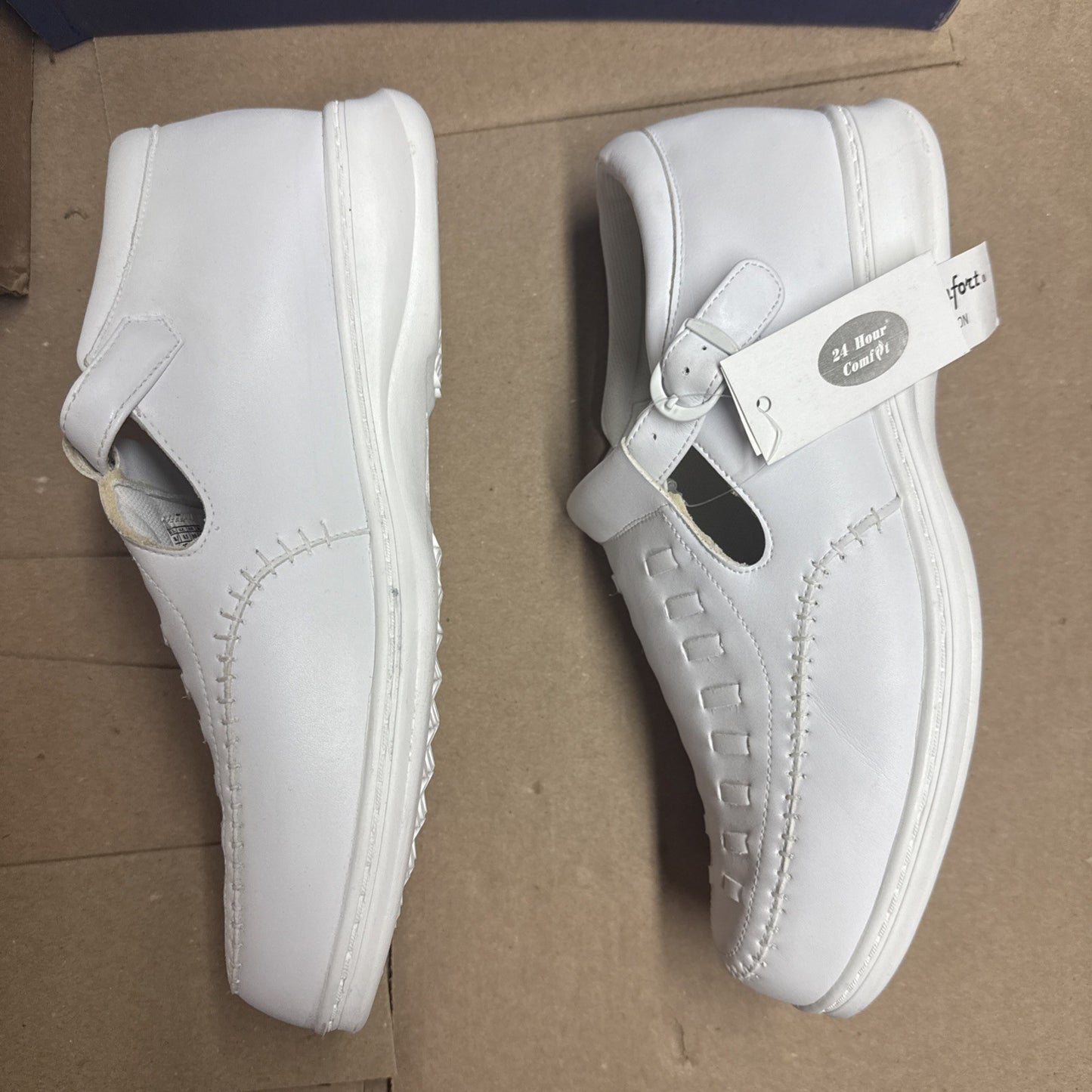 24 HOUR COMFORT Chloe Women's 8.5 Wide Width Moccasin Design Leather Shoes Nurse