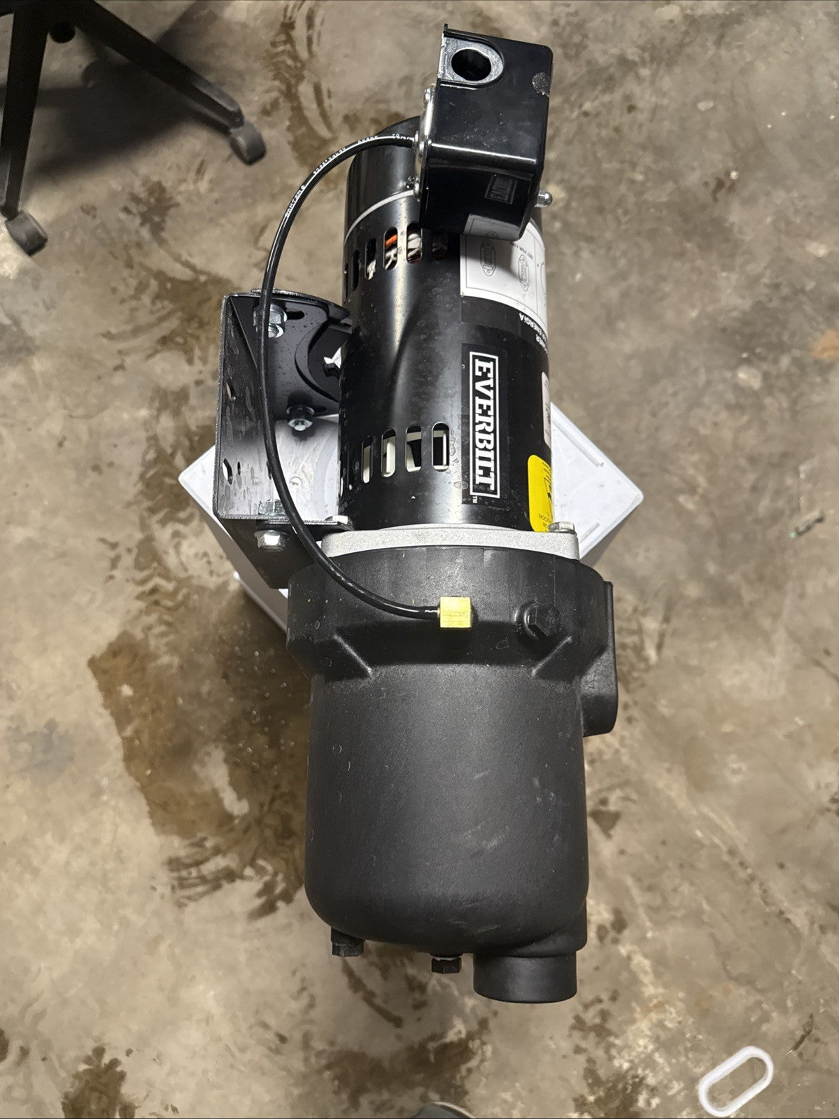 Everbilt 1/2 HP Shallow Well Jet Pump 1011677535.  **Read  Description**