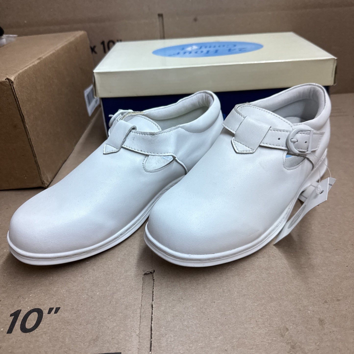 24 HOUR COMFORT Willa Women's Wide Width Leather Shoes size 7 nurse