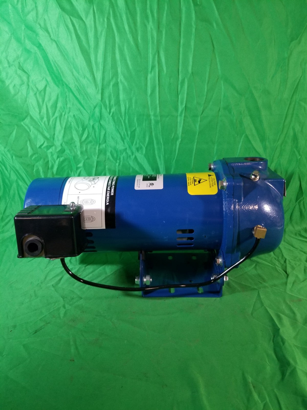 Everbilt 1 HP Professional Convertible Jet Pump NEW OPEN BOX**