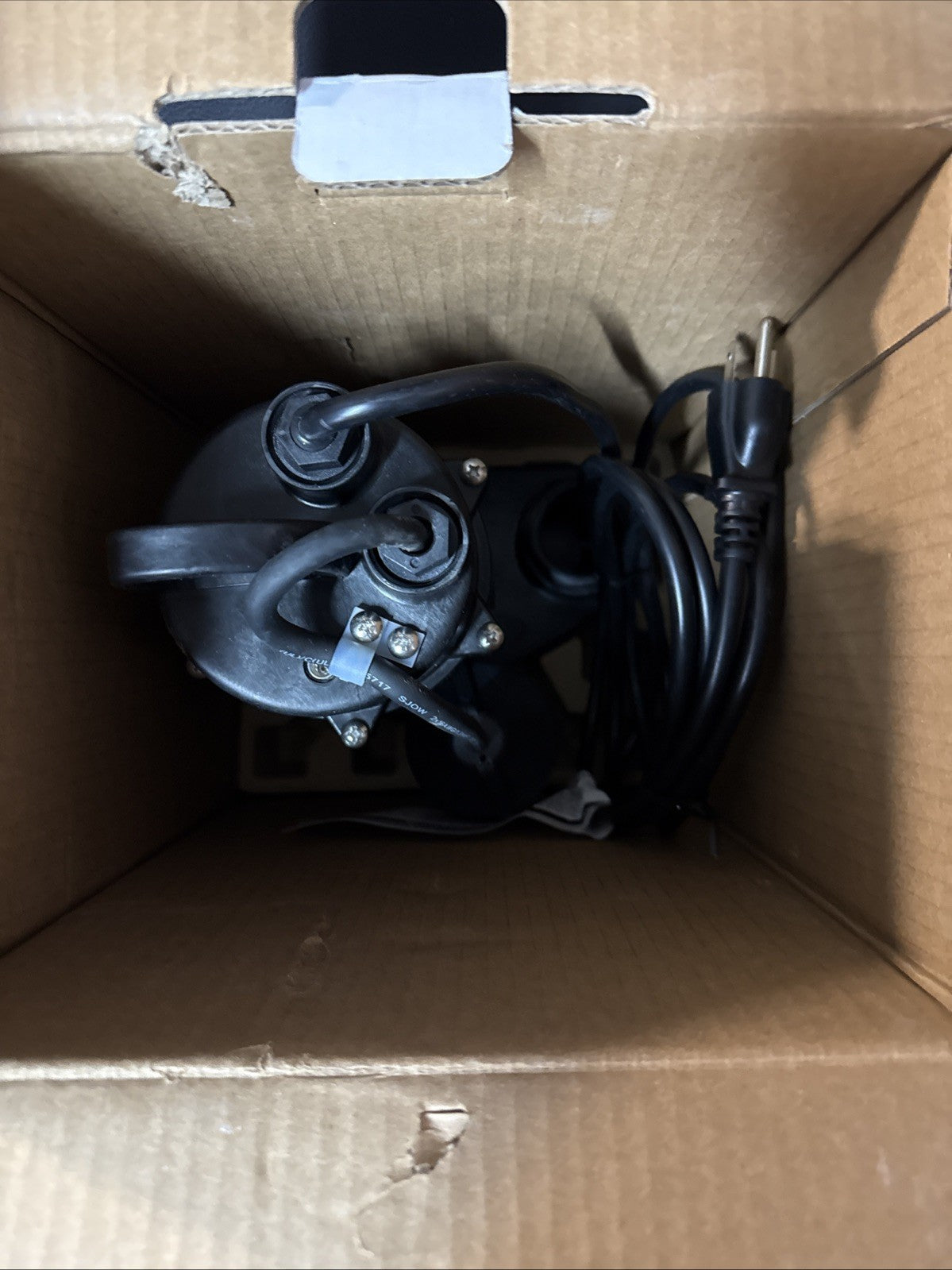 Everbilt 1/2 HP Corrosion Resistant Aluminum Sump Pump w/ Teather Float Switch