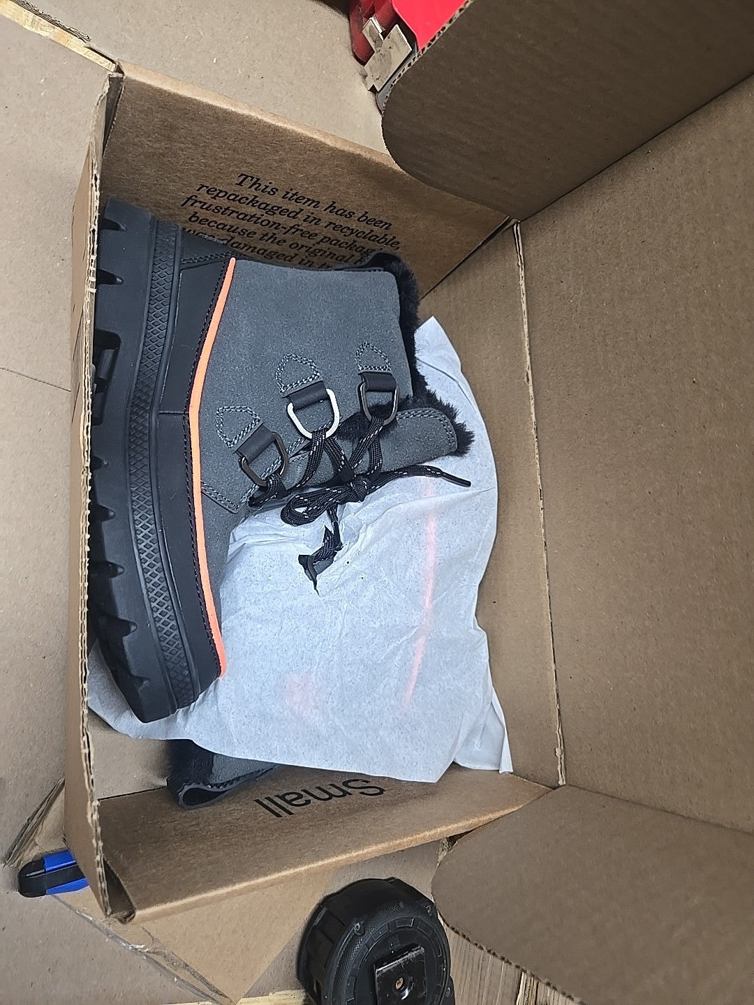 R Cord womens hiking boots fur liner size 6