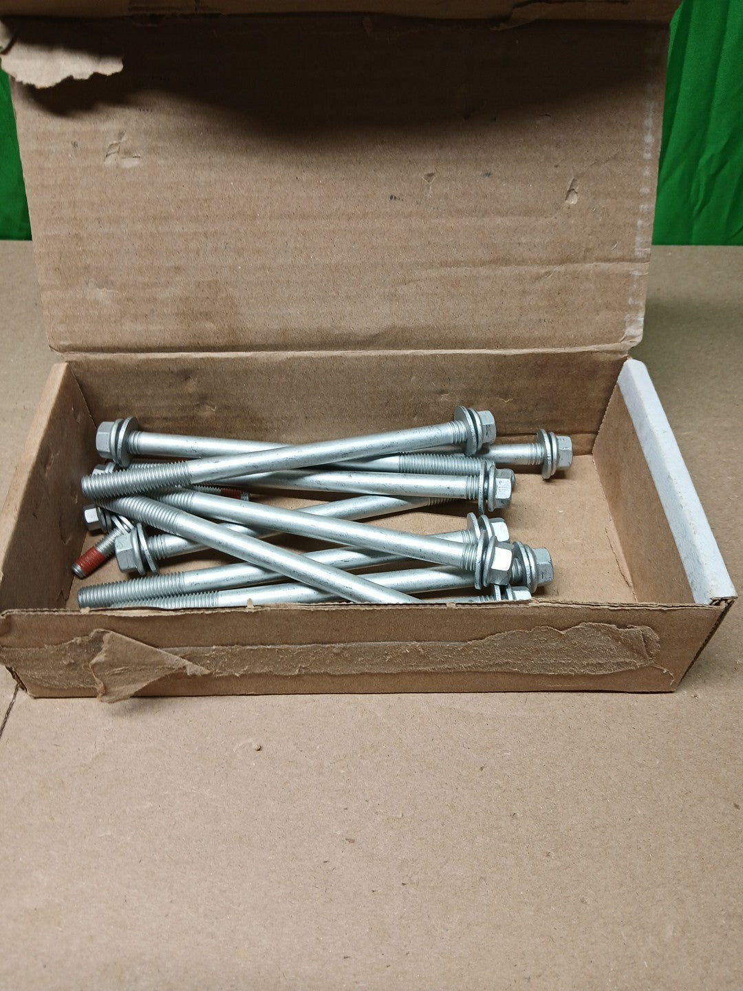 Fel-Pro ES71129 Cylinder Head Bolt Set for Chrysler 4.7L OPEN BOX