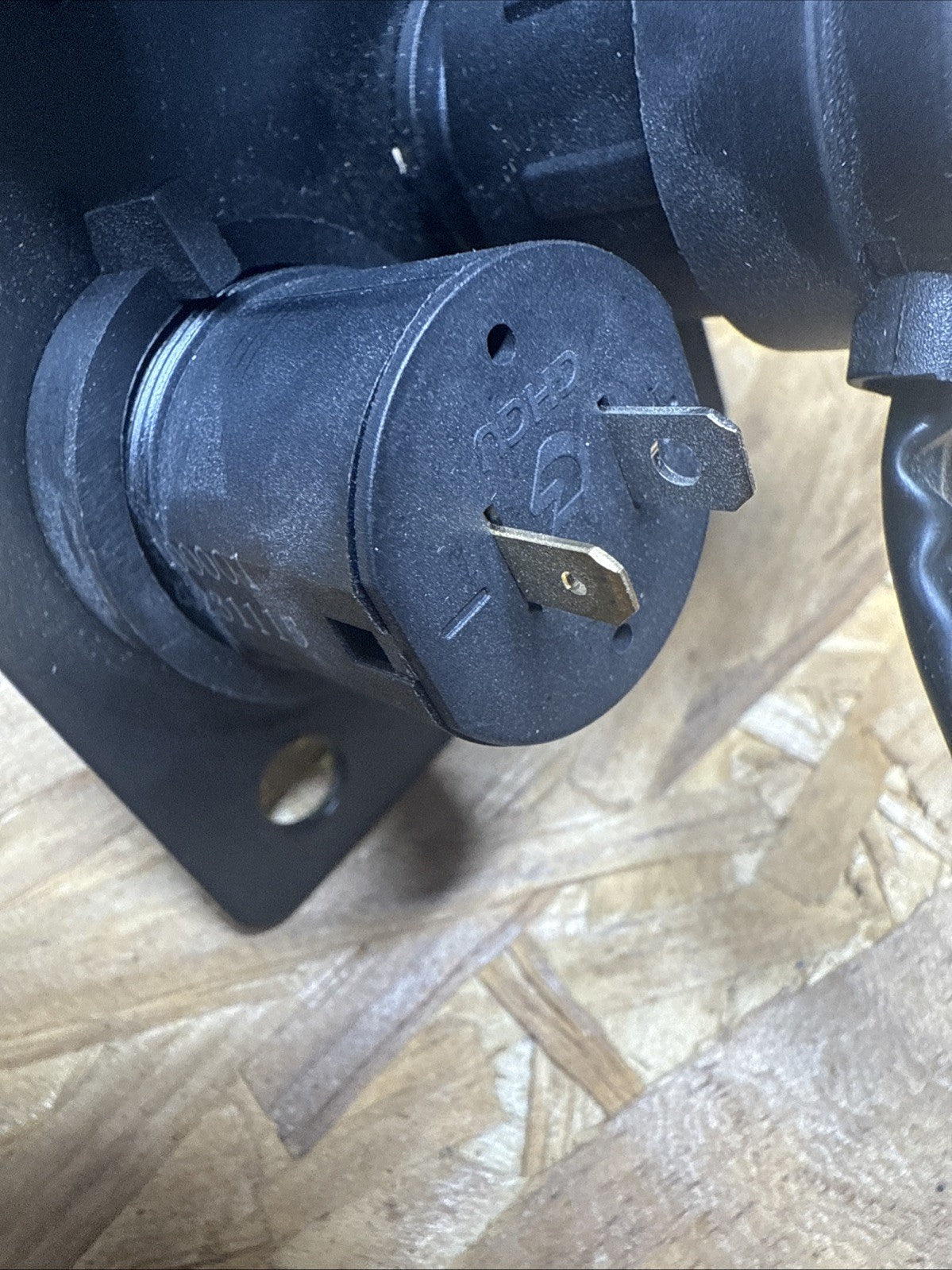 RYOBI Z30Li 80V HP 30" Key Switch, PTO, USB, Clear Bagger Chute. key included.