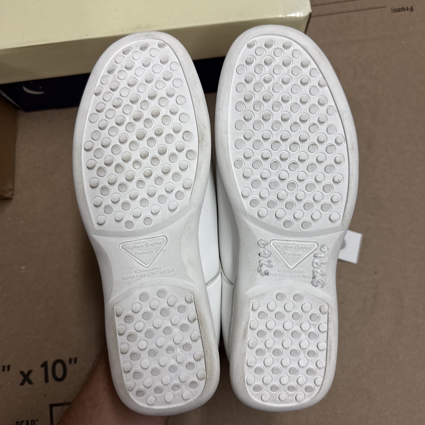 24 HOUR COMFORT Willa Women's Wide Width Leather Shoes size 6.5 nurse