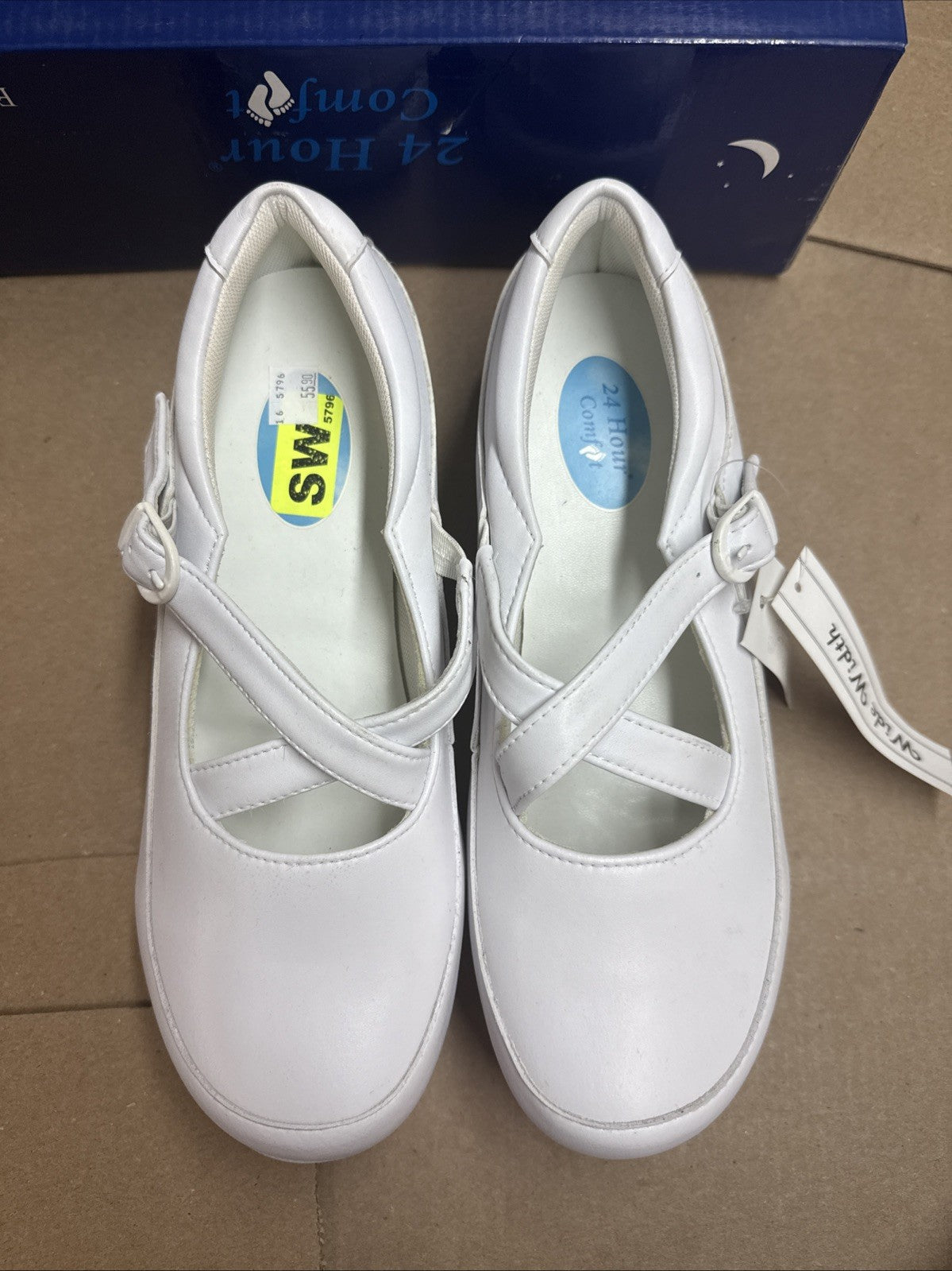 24 HOUR COMFORT Susan Women's 9 Wide Width Criss-Cross Strap Leather Shoes Nurse