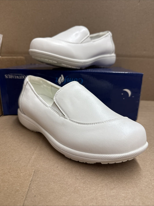 24 HOUR COMFORT Lila Women's 7 Wide Width Leather Slip-On Loafers Nurse