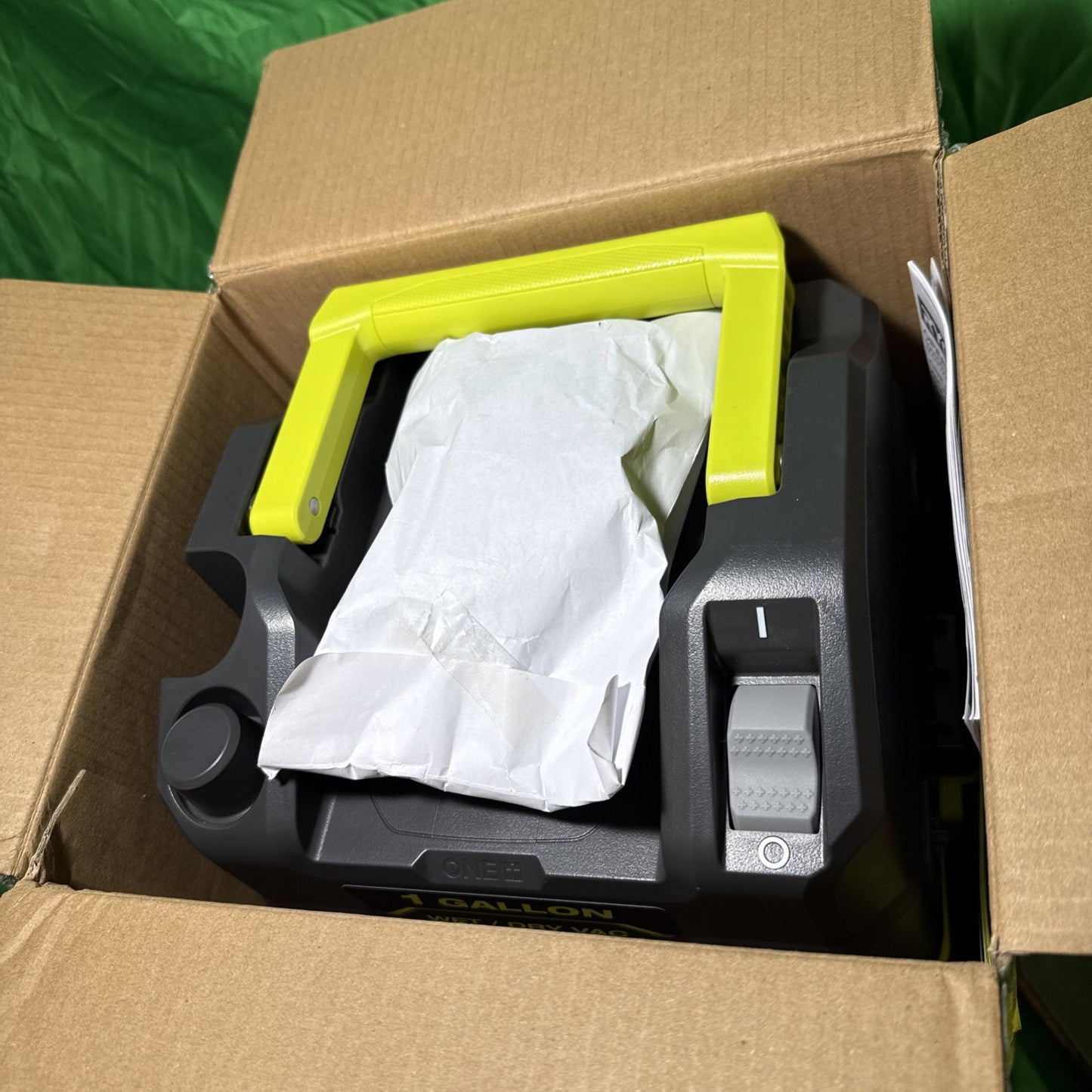 RYOBI 18V Cordless 1 Gal. Wet/Dry Vacuum TOOL ONLY PCL733B