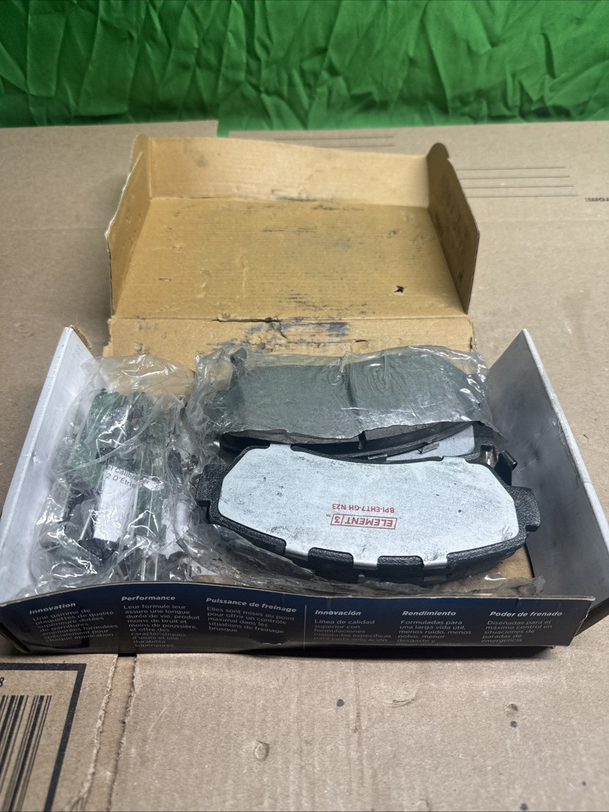 Raybestos EHT1089H Raybestos Element3 Hybrid Brake Pad Set