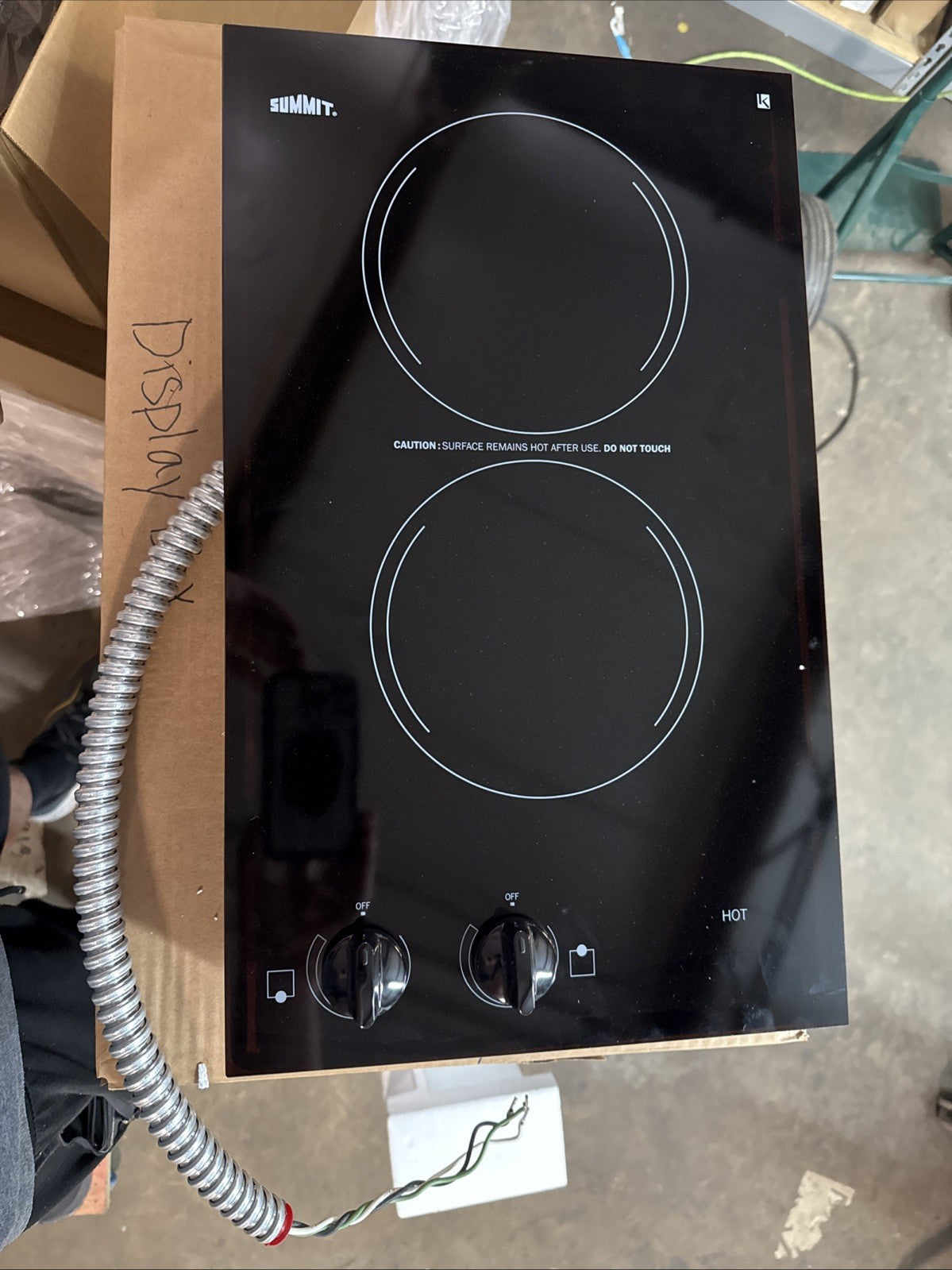 Summit CR2110 Electric 2 Burner Ceramic Cooktop New Open Box (Displays)