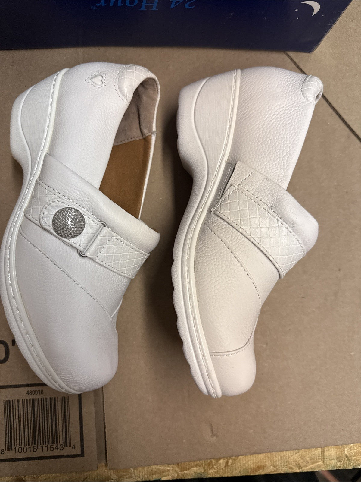 Women’s Nurse Mates Kris pillowTop lightweight Clog 8.5W White Leather