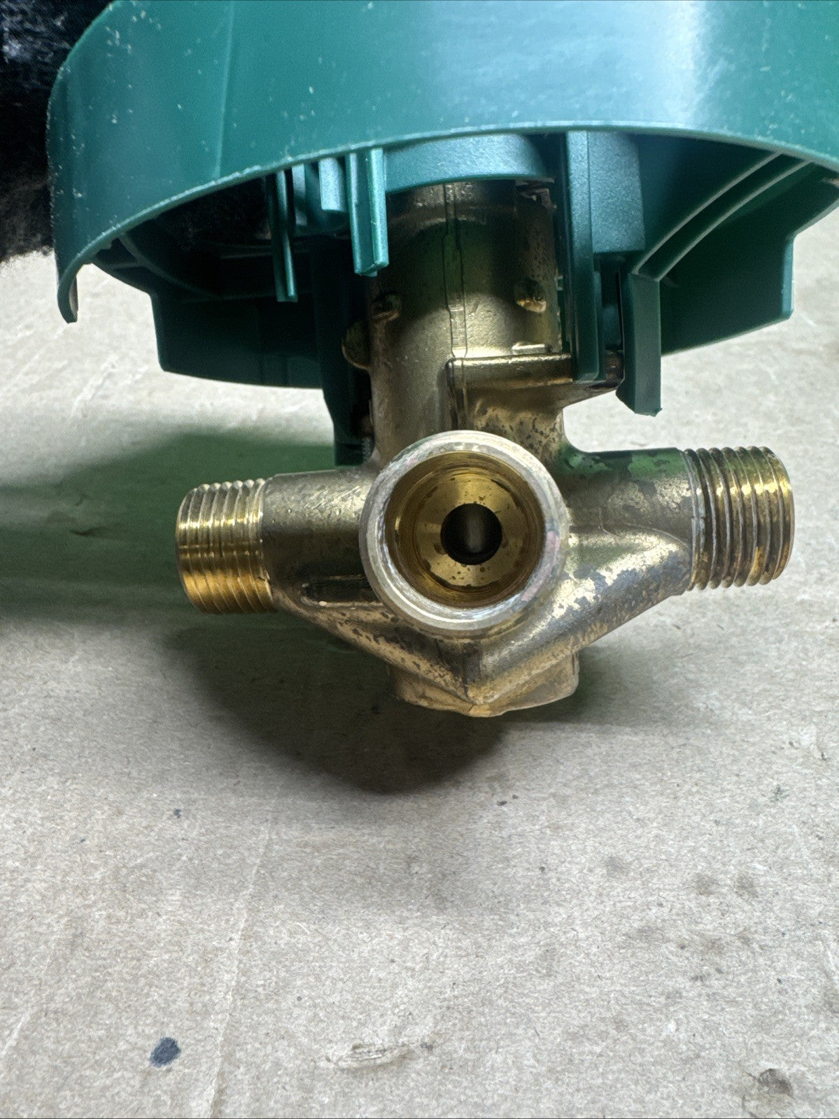 Moen 1/2 Inch Posi-Temp Pressure Balanced Rough-In Tub/shower Valve Model: 82510