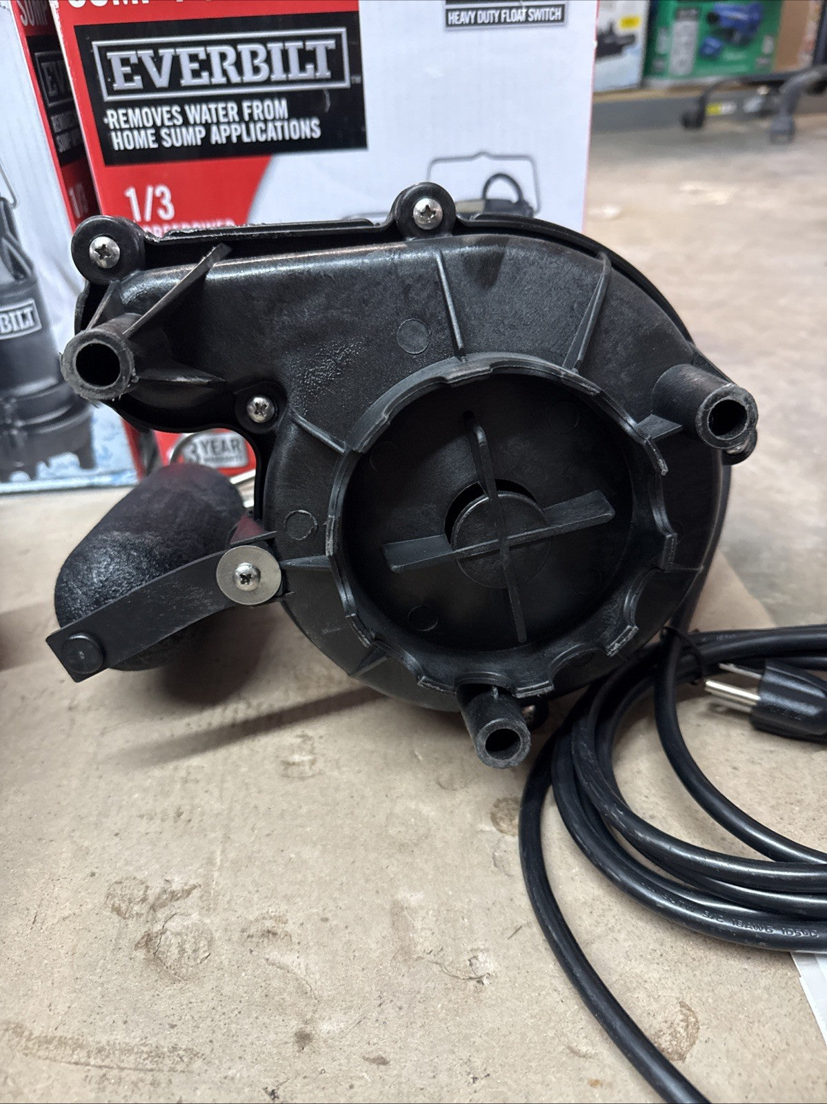 Everbilt 1/3 HP Cast Iron Submersible Sump Pump NEW open Box