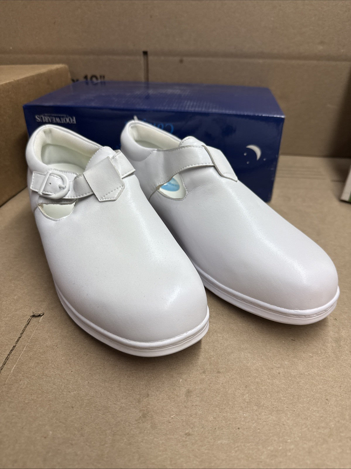 24 HOUR COMFORT Willa Women's Wide Width Leather Shoes size 10 nurse