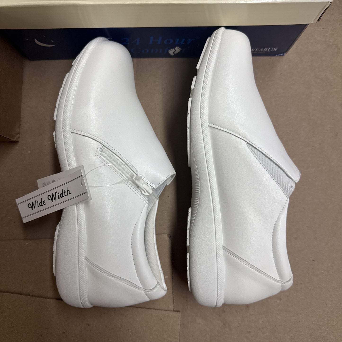 24 HOUR COMFORT Ester Women's 7.5 Wide Width Slip-On Leather Loafers Nurse