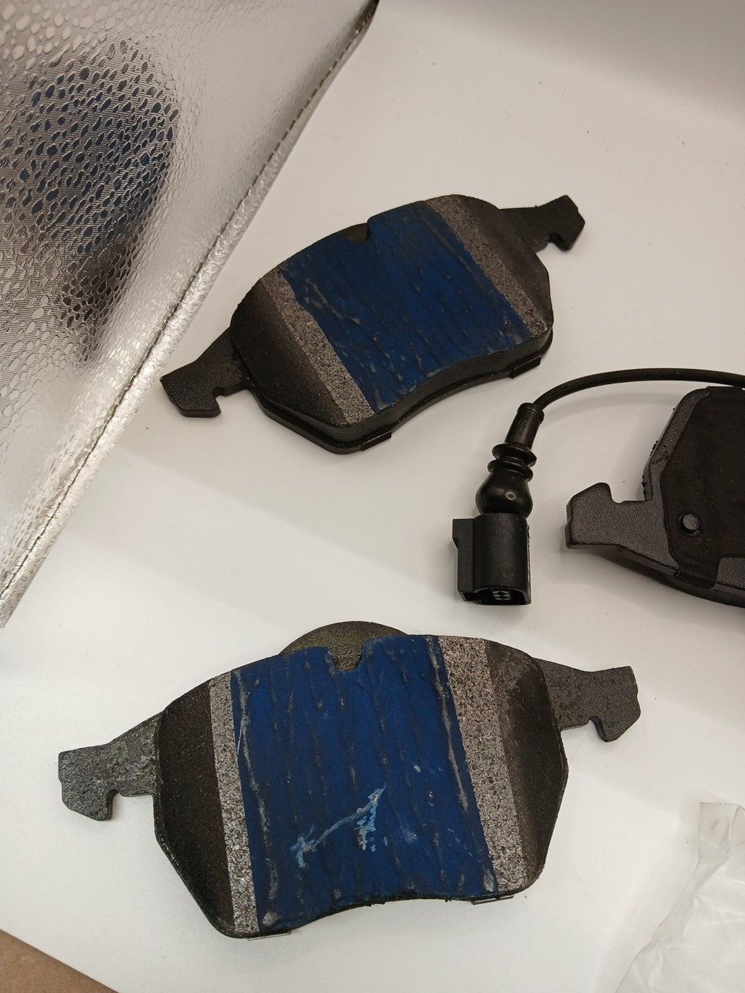 Bendix SBM687 Premium Disc Brake Pad For 10-11 Beetle Beetle Cabrio Model OB