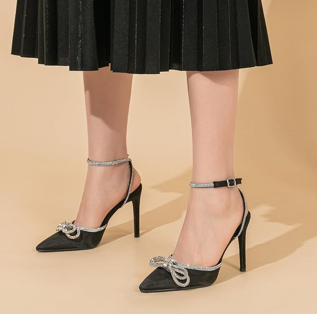 AMOJI women’s Size 6 Stiletto rhinestone high heel 4” pump ankle strap