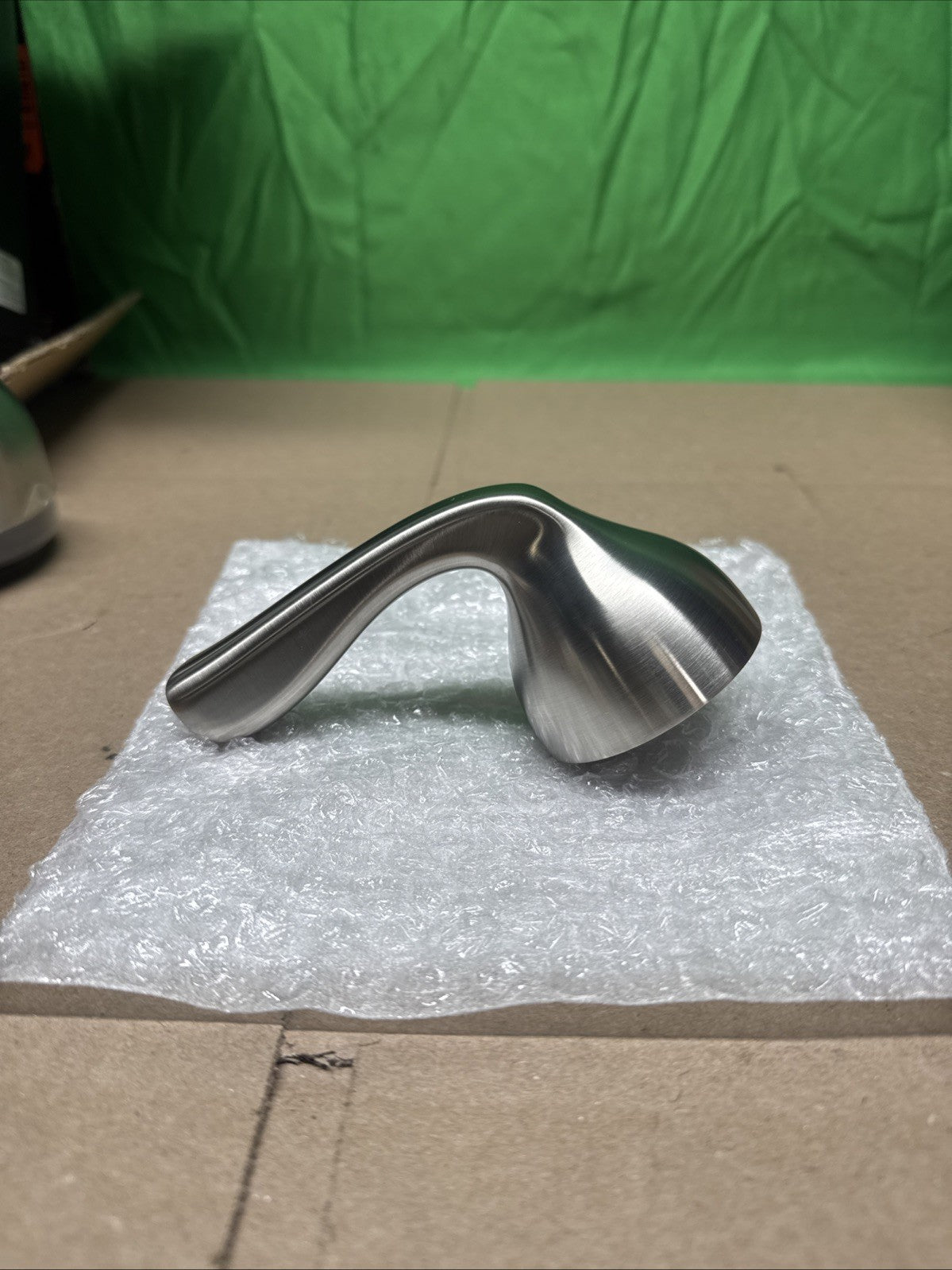 Delta B114900C-SS Tub/ Shower Faucet, Brushed Nickel, Single-Handle Valve Includ