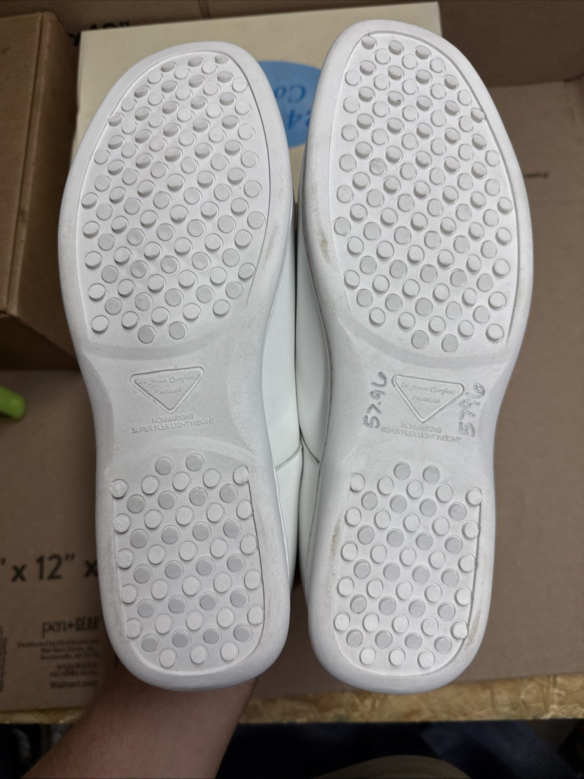 24 HOUR COMFORT Willa Women's Wide Width Leather Shoes size 12 nurse