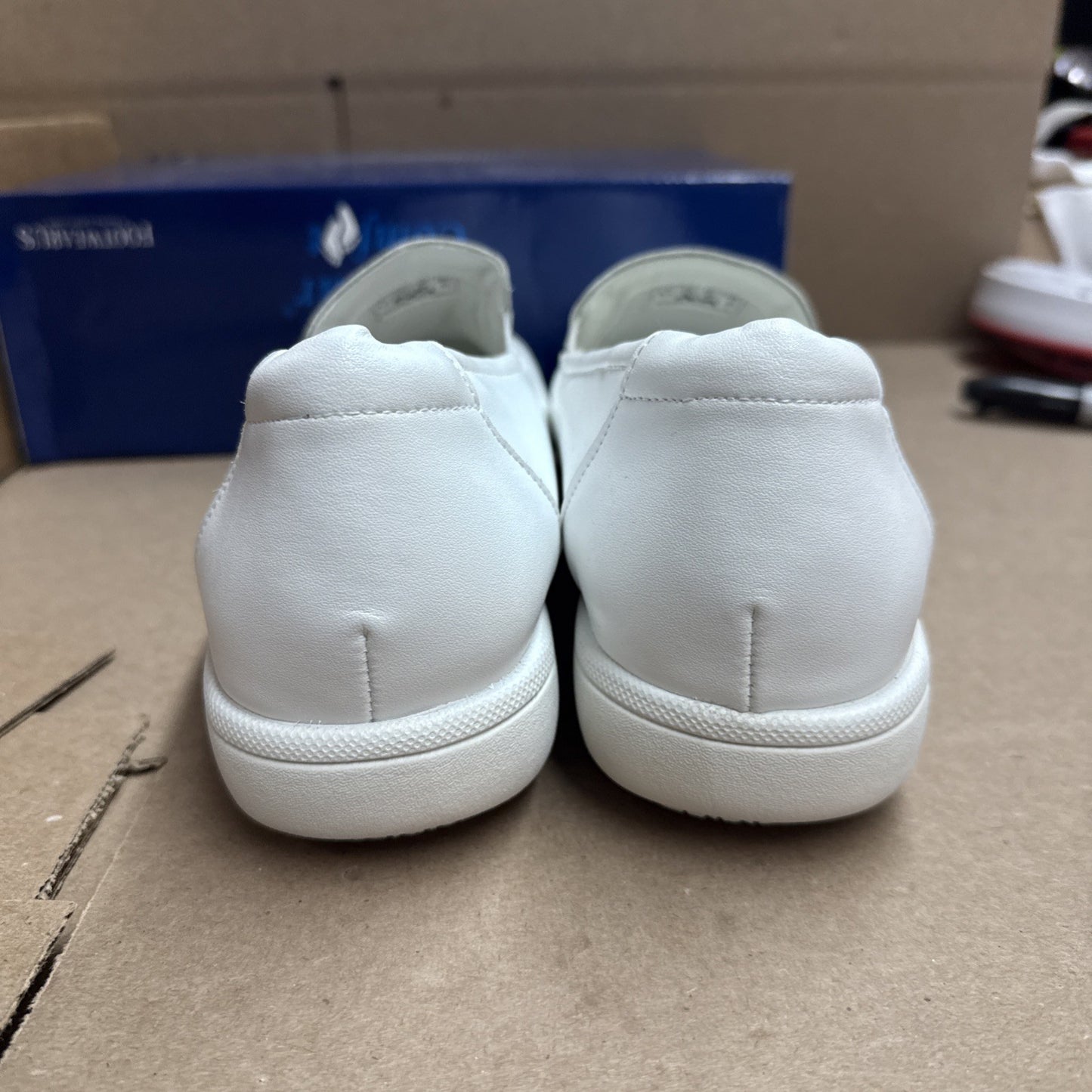 24 HOUR COMFORT Lila Women's 8.5 Wide Width Leather Slip-On Loafers Nurse