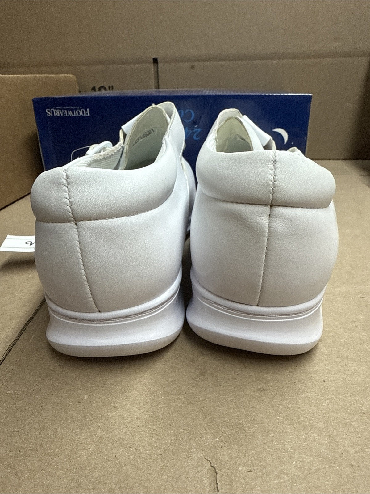 24 HOUR COMFORT Willa Women's Wide Width Leather Shoes size 10 nurse