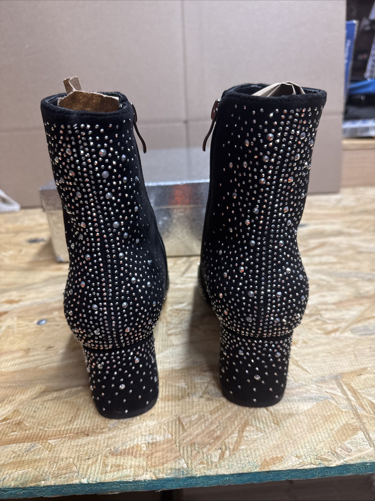 Women’s sparkly rhinestone block heel ankle bootie black suede sidezipper Size 8
