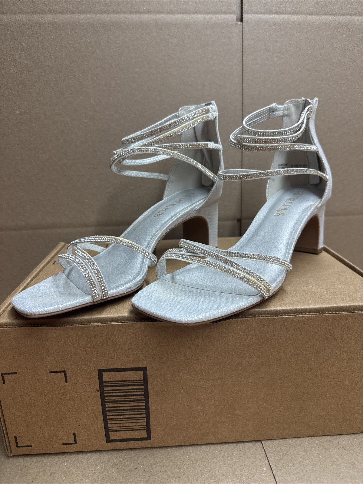 Dreamparis Women’s size 10 Rhinestone Open Square toe straps high heel Sandal