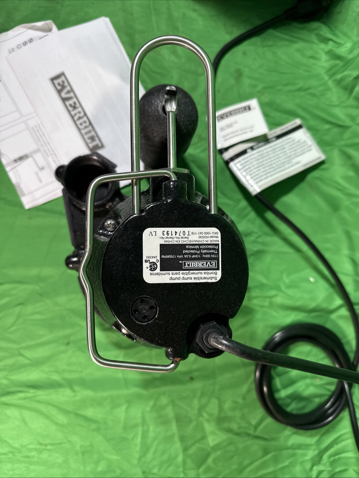 Everbilt 1/3 HP Cast Iron Submersible Sump Pump NEW open Box