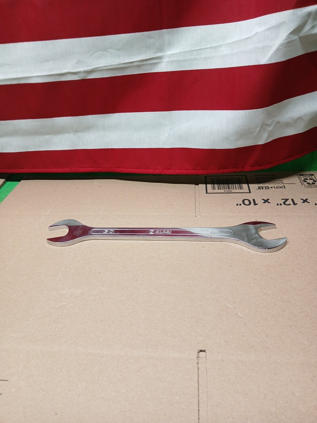 30 mm x 32 mm Super-Thin Open End Wrench, Metric