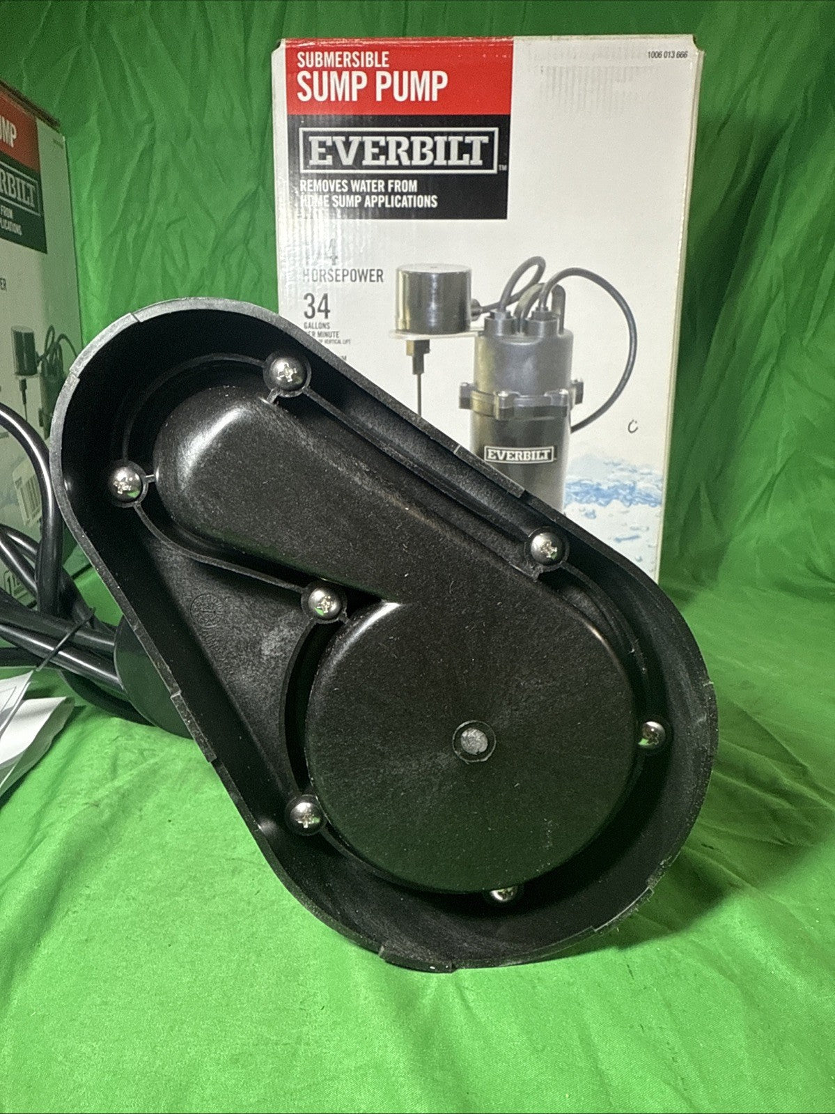Everbilt 1/4 HP Aluminum Submersible Sump Pump Vertical Switch New Open Box