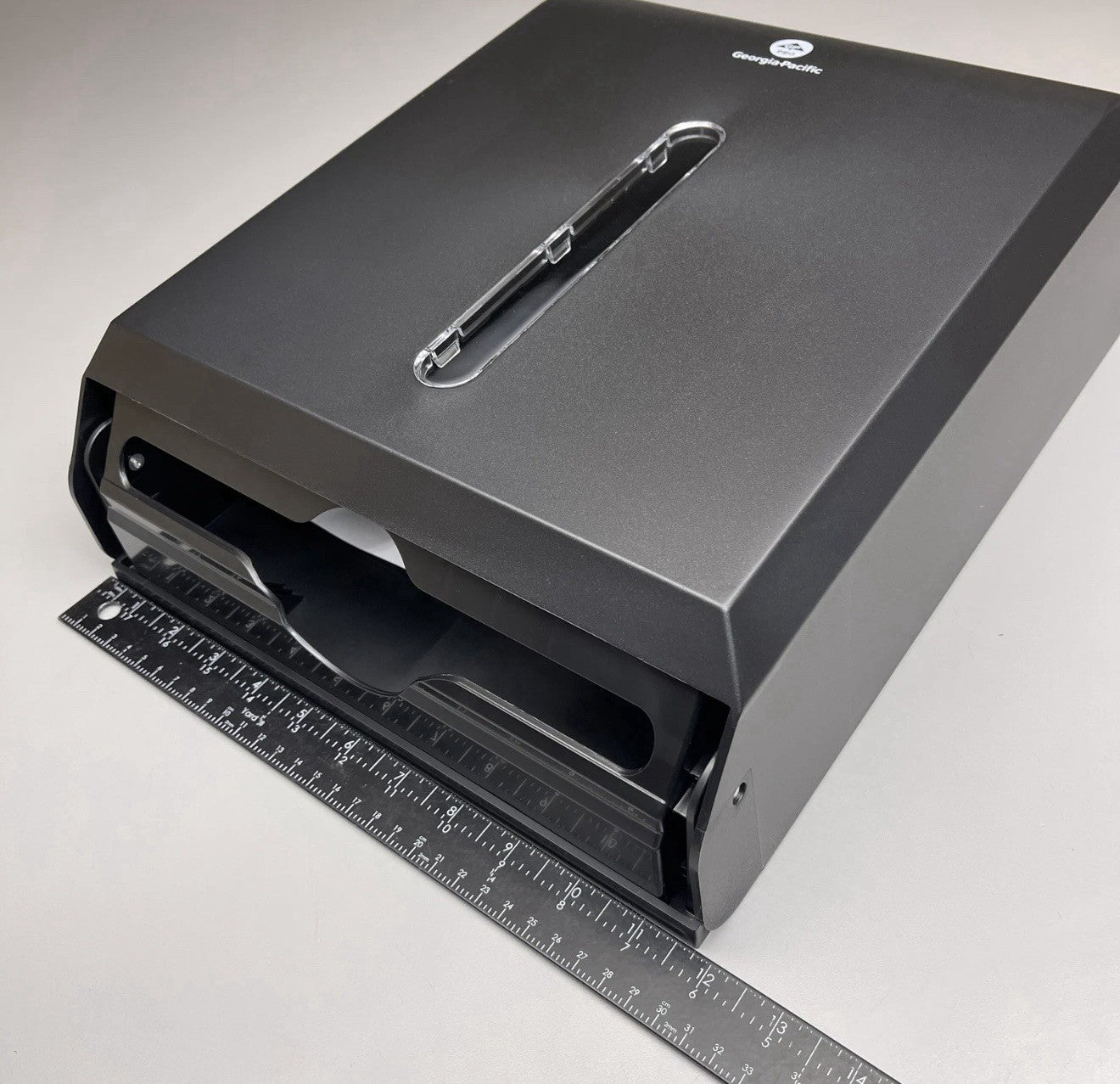 GEORGIA PACIFIC C-Fold/Multifold Paper Towel Dispenser Black 56650A (New)