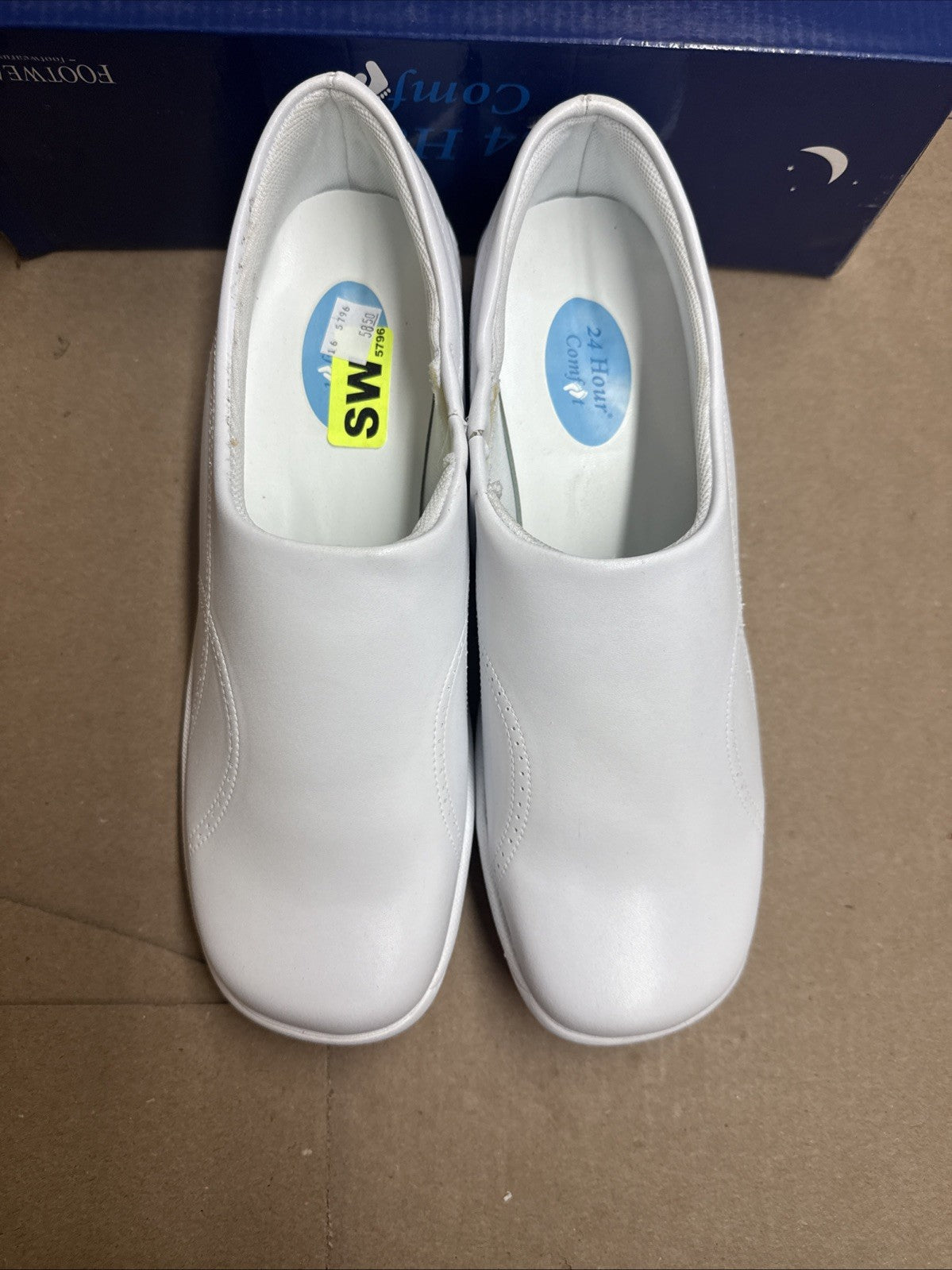 24 HOUR COMFORT Sofia Women's 8.5 Wide Width Slip-On Leather Loafers