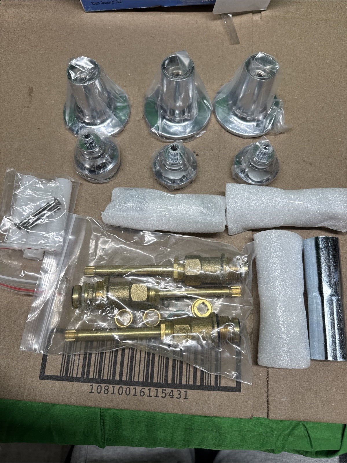 Danco Tub/Shower Remodeling Kit for Pfister - Porcelain Lever 39695