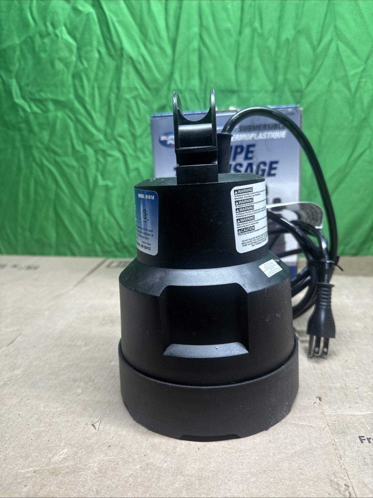Superior Pump 1/6 HP Submersible Thermoplastic Oil-Free Utility Pump