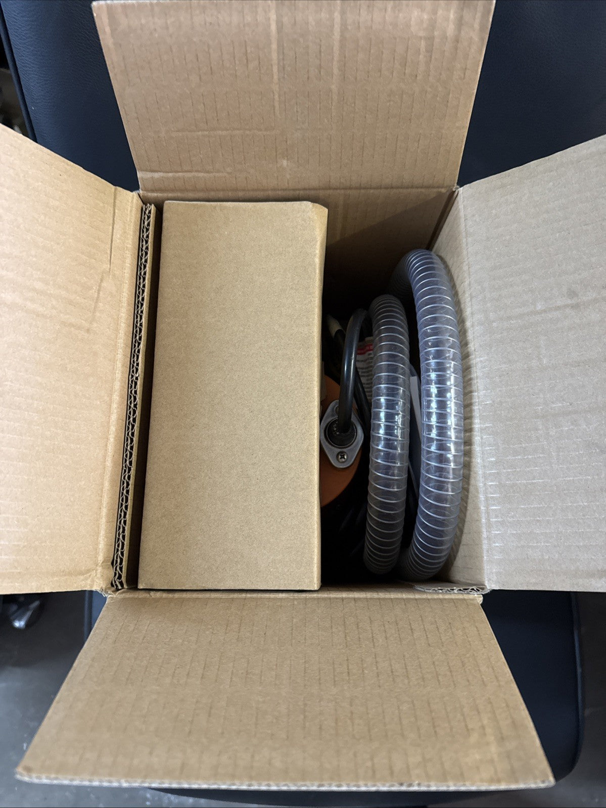 Everbilt  UTA02510 1/4 HP 2-in -1 Utility Pump 26 gallon per minute OPEN BOX