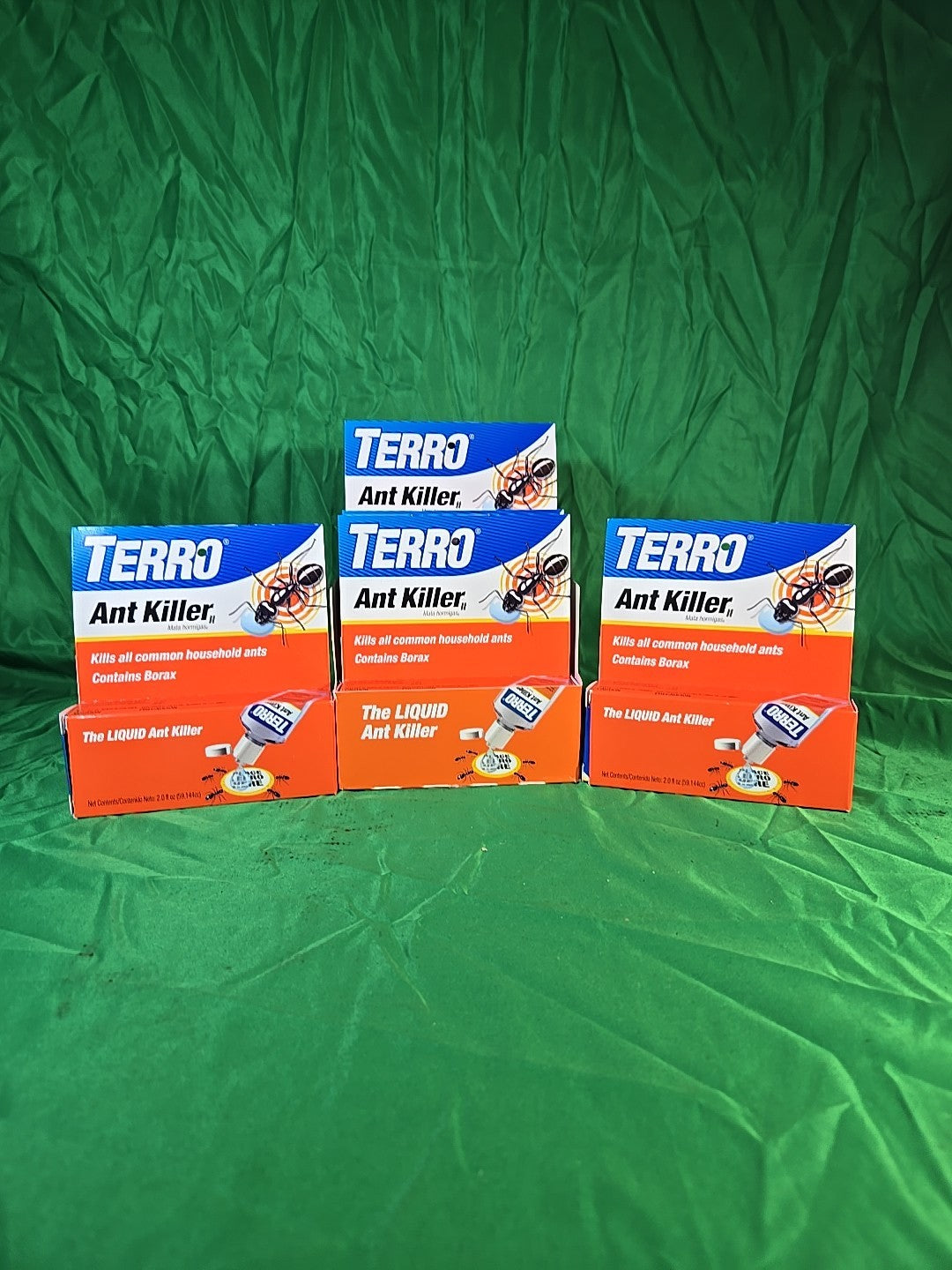 12 packs of TERRO The Liquid Ant Killer Model# T200, 2 fl oz bottle 12X Display